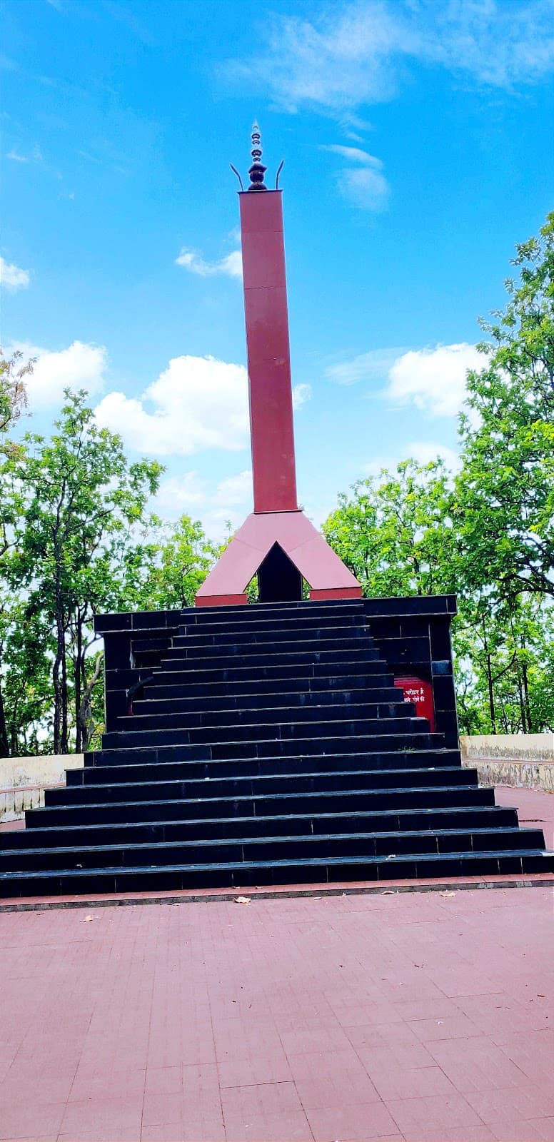 Khalanga War Memorial, Nalapani - Image 1