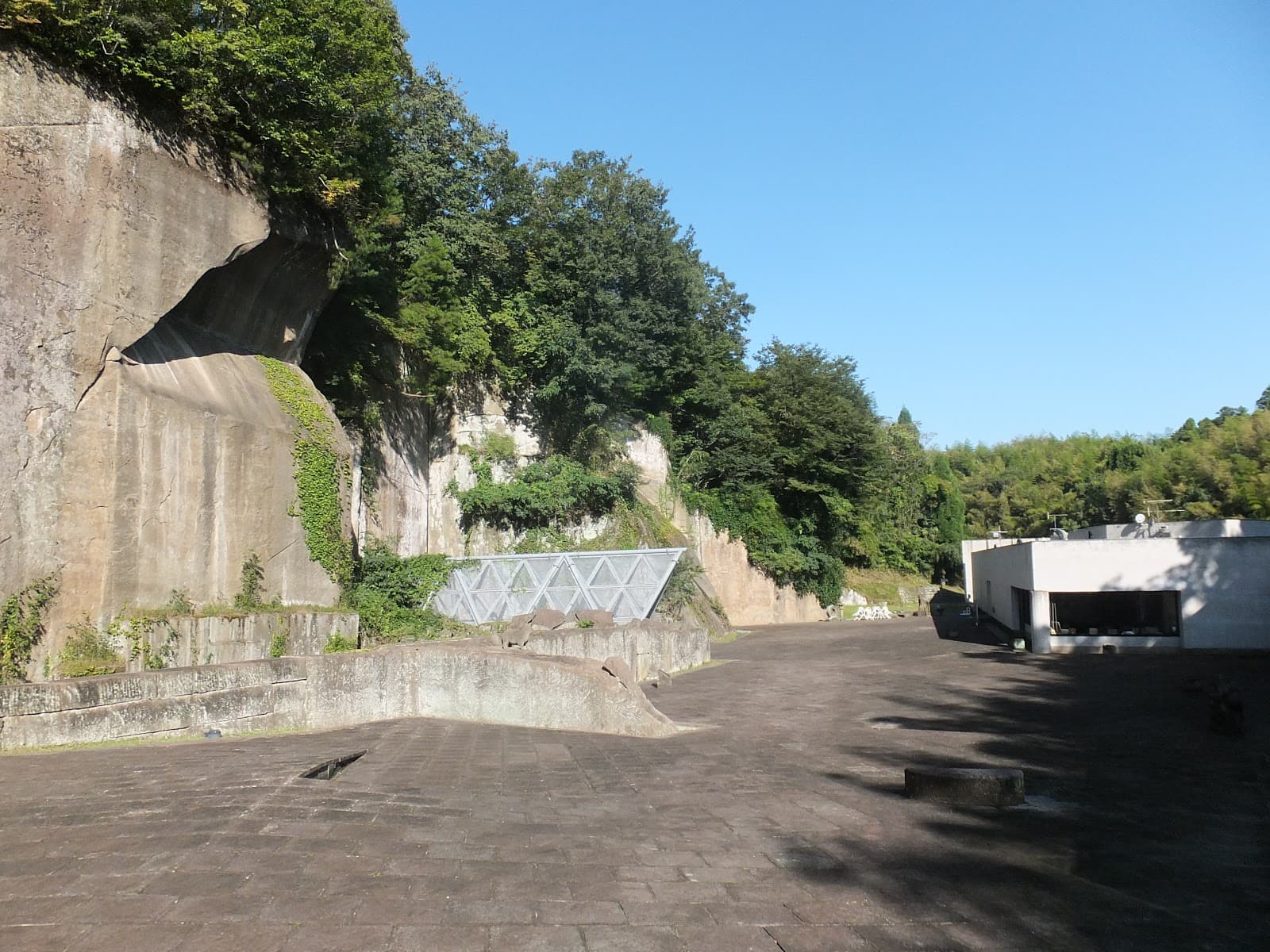 Kimachi Stone Museum - Image 1