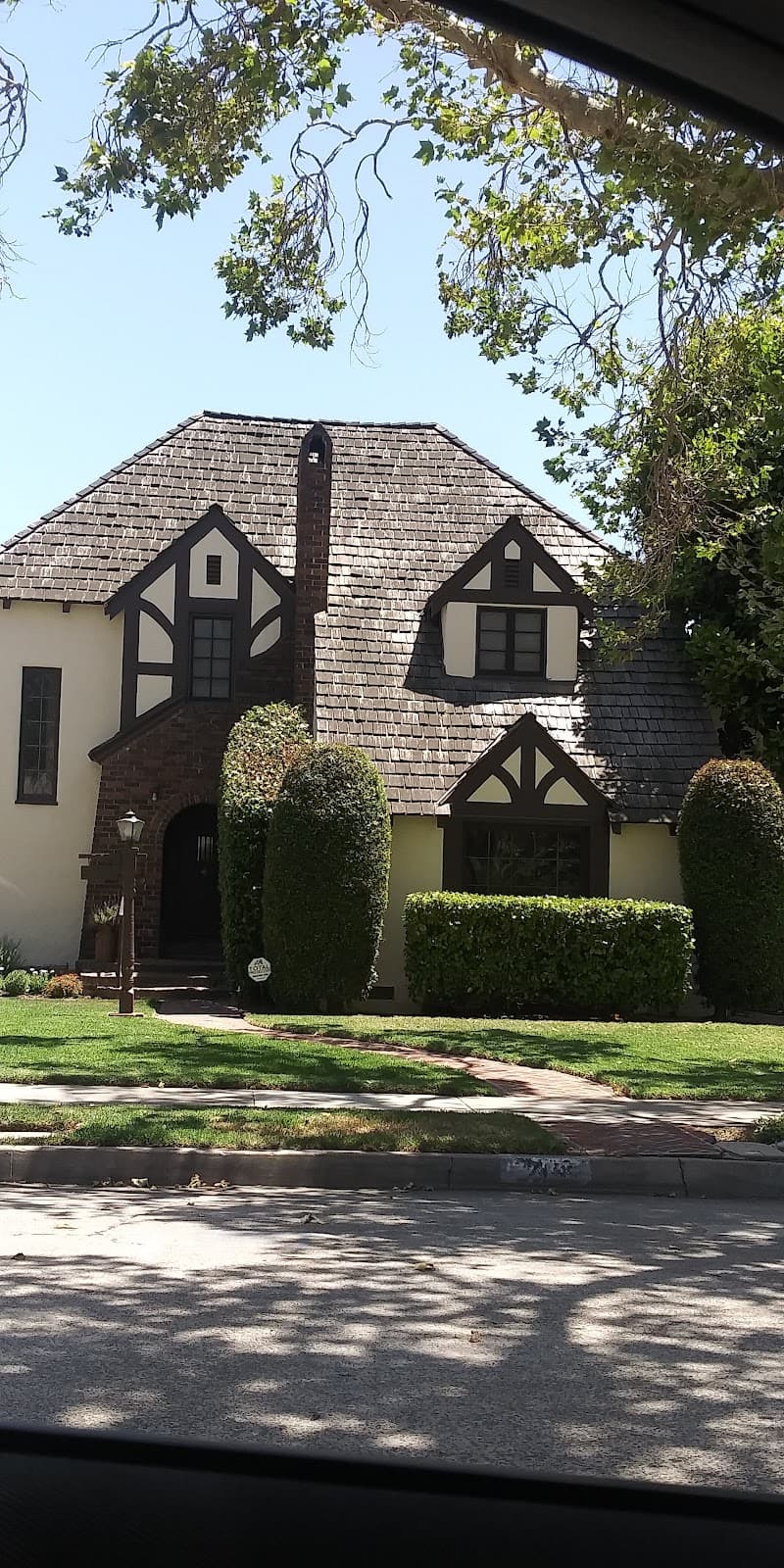 Floral Park Historic District - Image 1