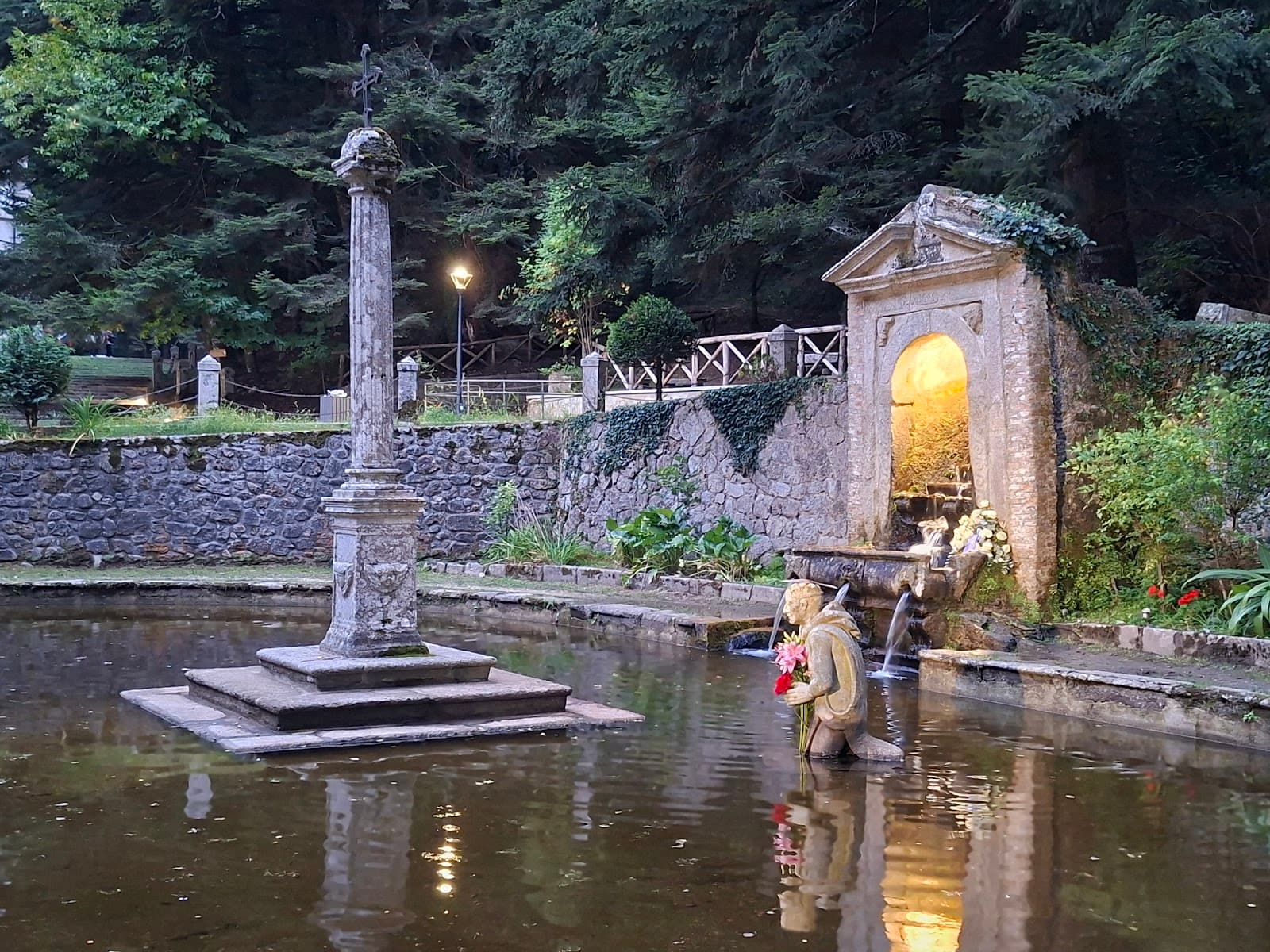 Lago dei Miracoli - Image 1