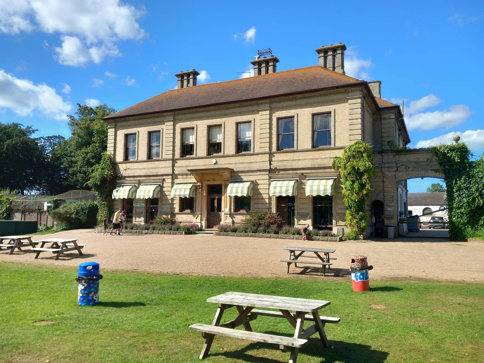 Monkey & Gibbon Boardwalks