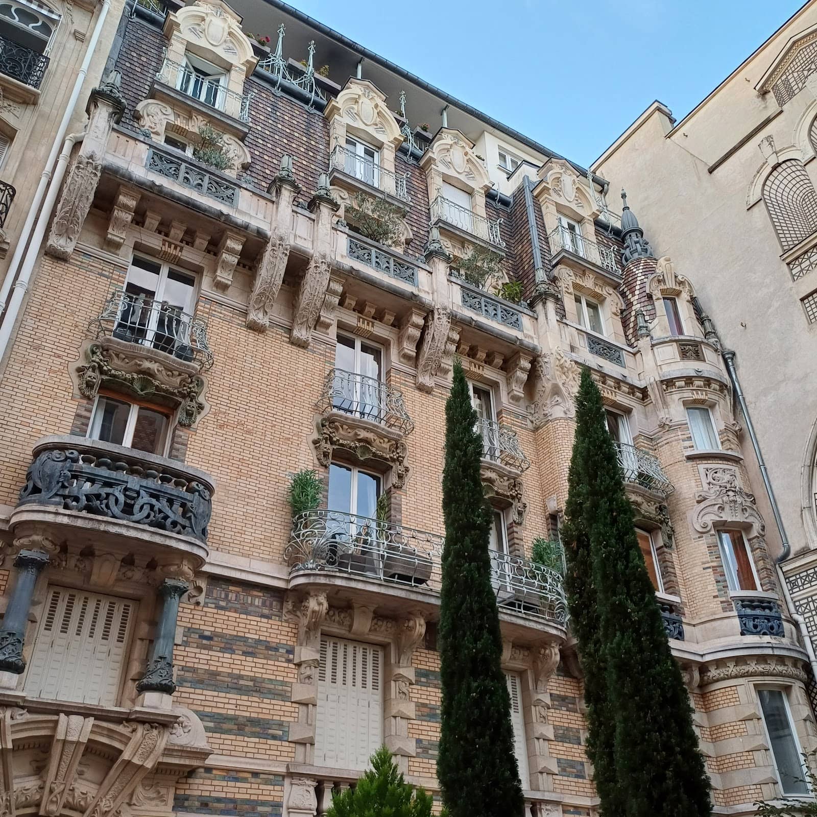 Art Nouveau Public Restroom