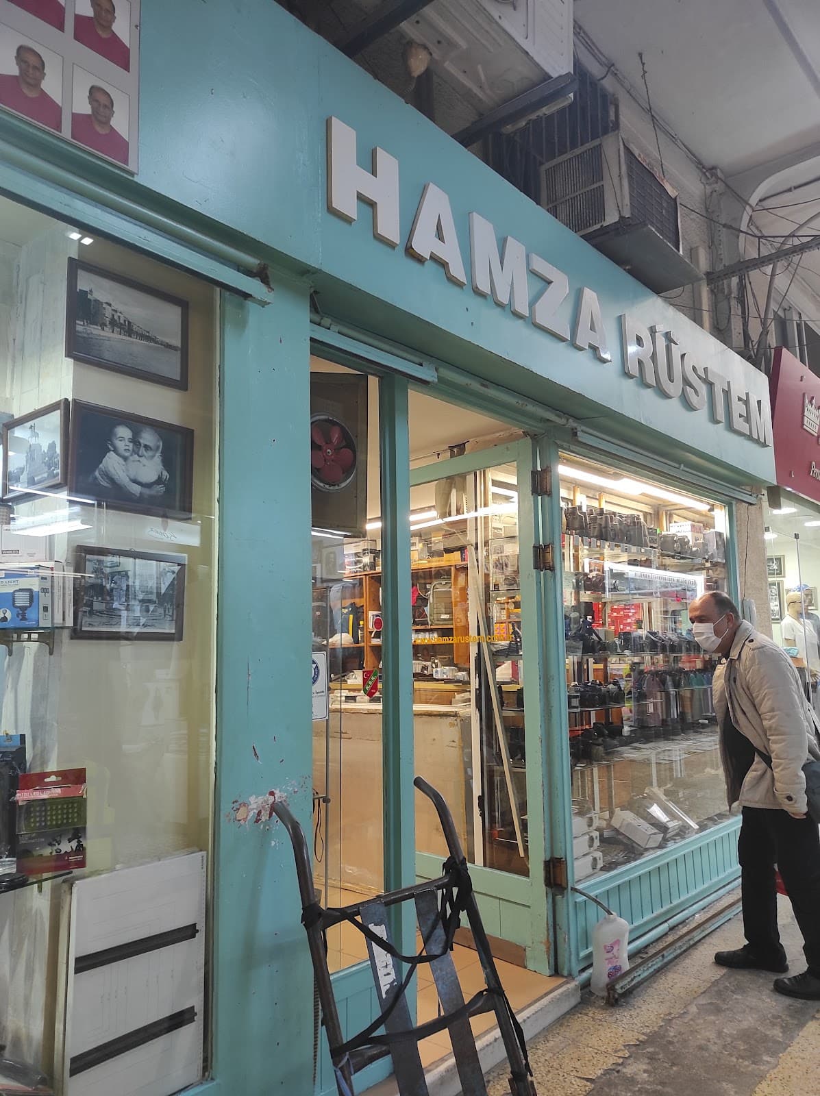 Hamza Rüstem Photography House - Image 1