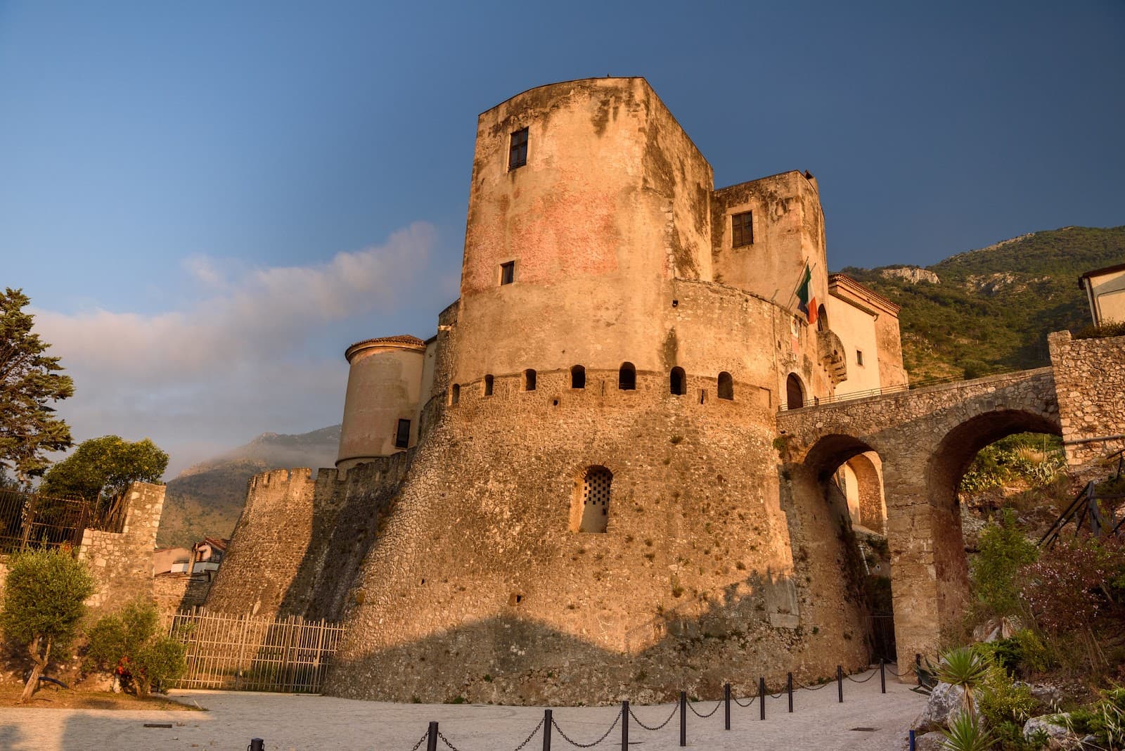 Castello Pandone Venafro - Image 1