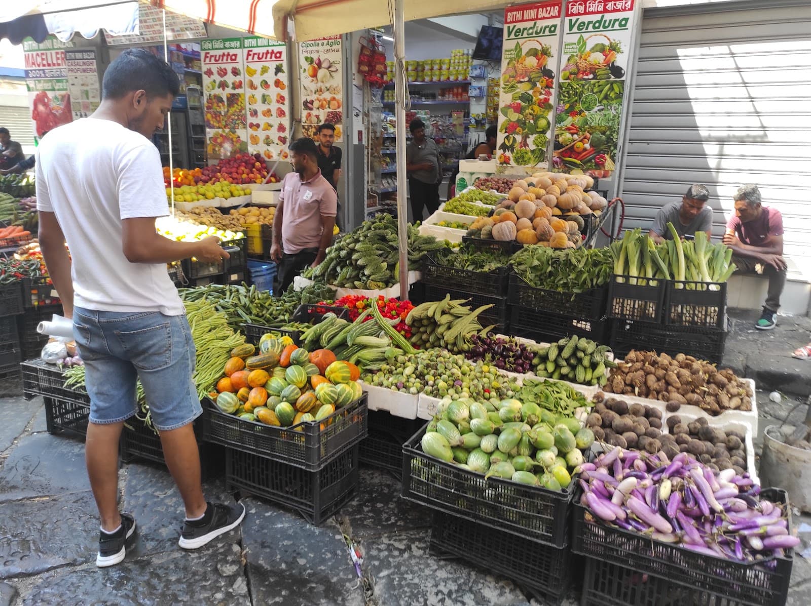 Porta Nolana Market Naples - Image 1