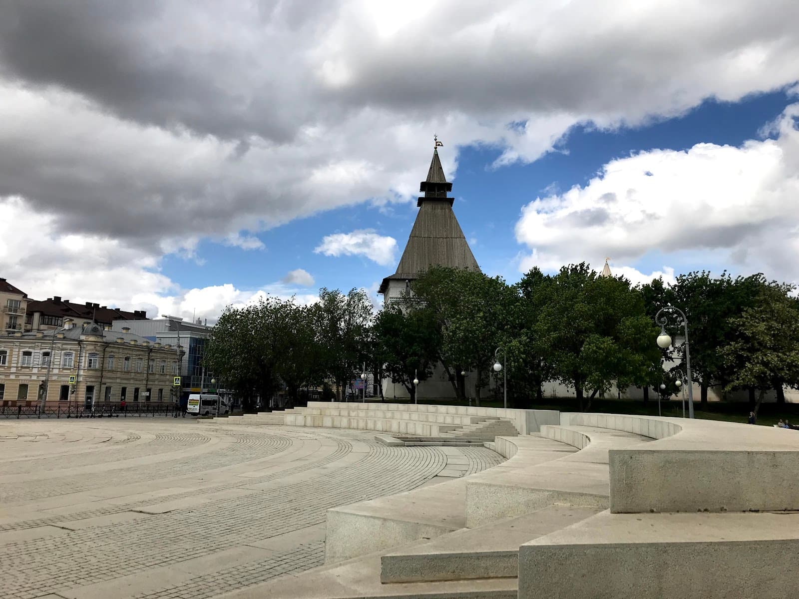 Lenin Square - Image 1
