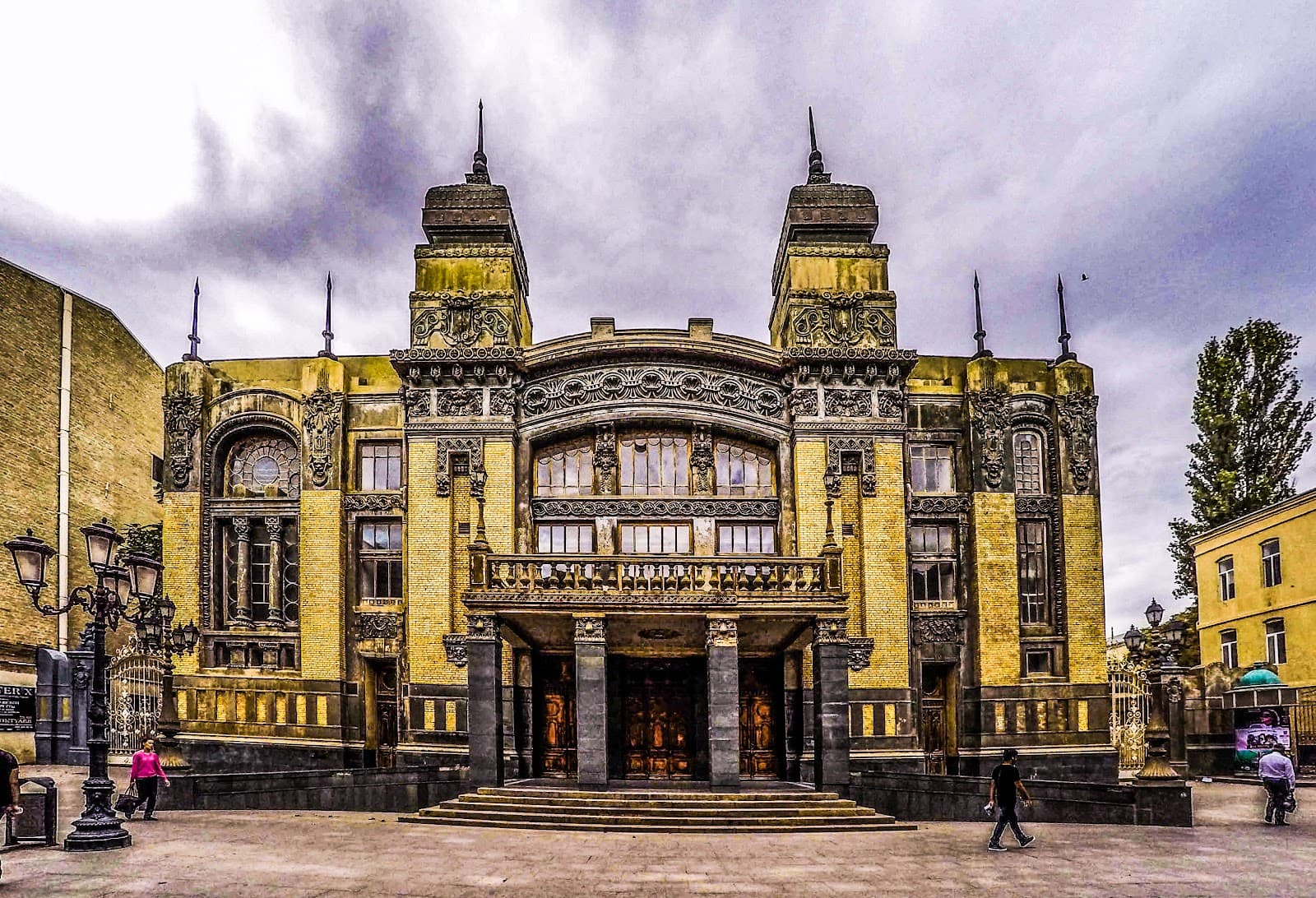 Azerbaijan State Academic Opera and Ballet Theatre - Image 1