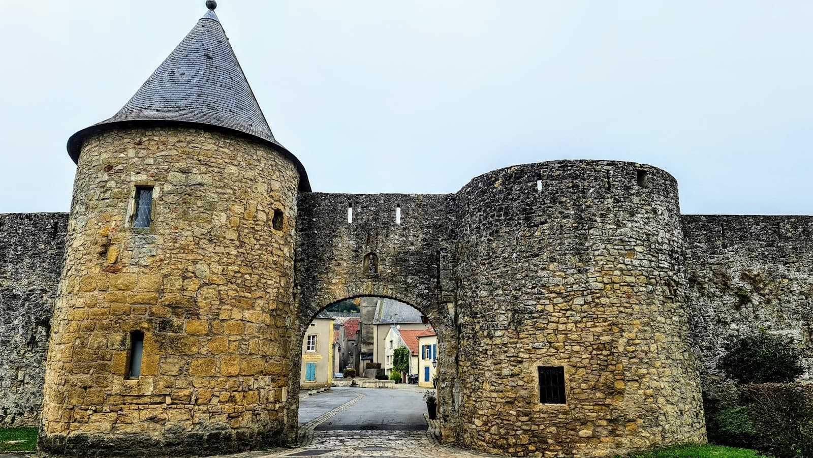 Rodemack Village - Image 1