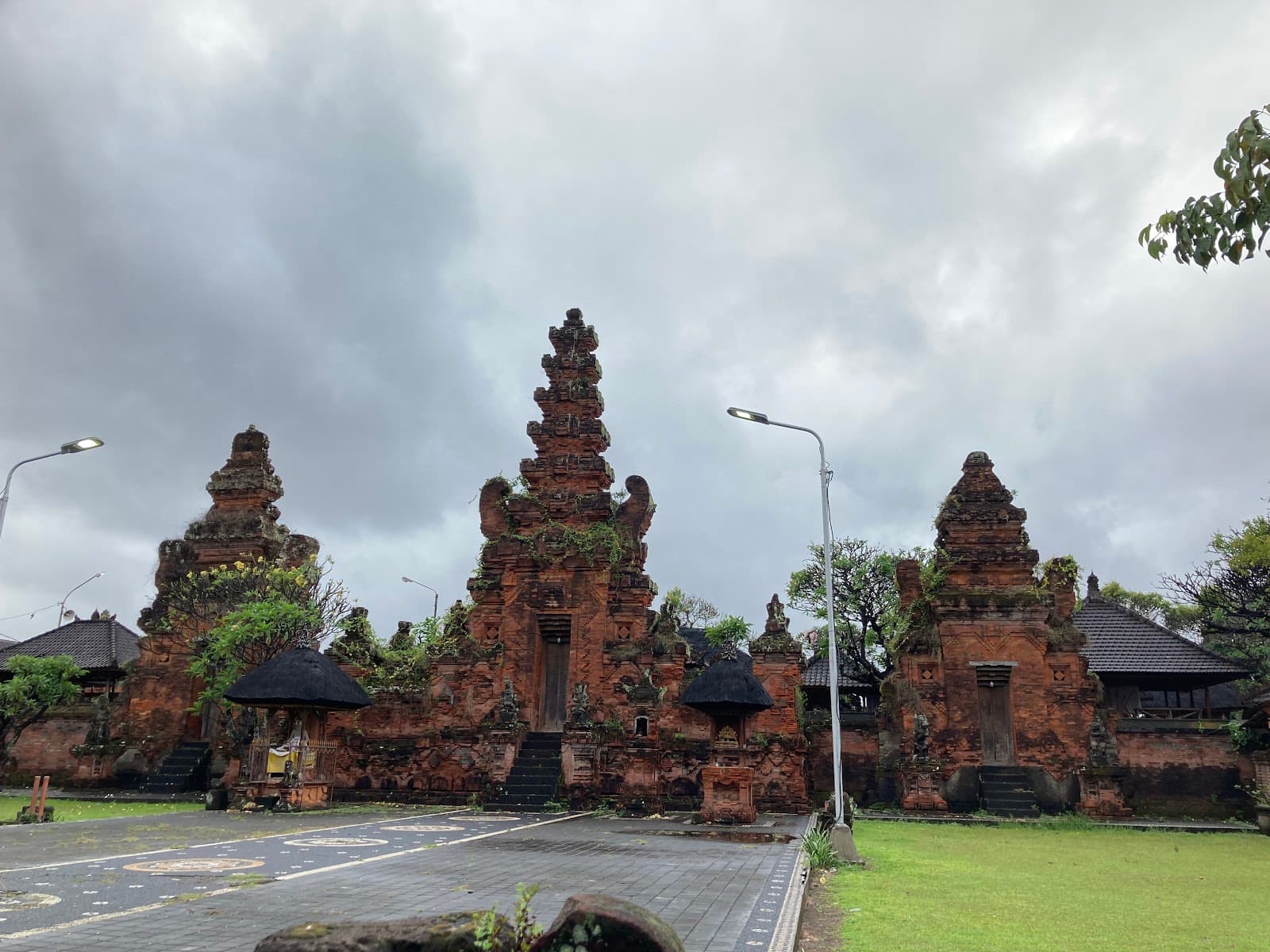 Puri Satria - Image 1