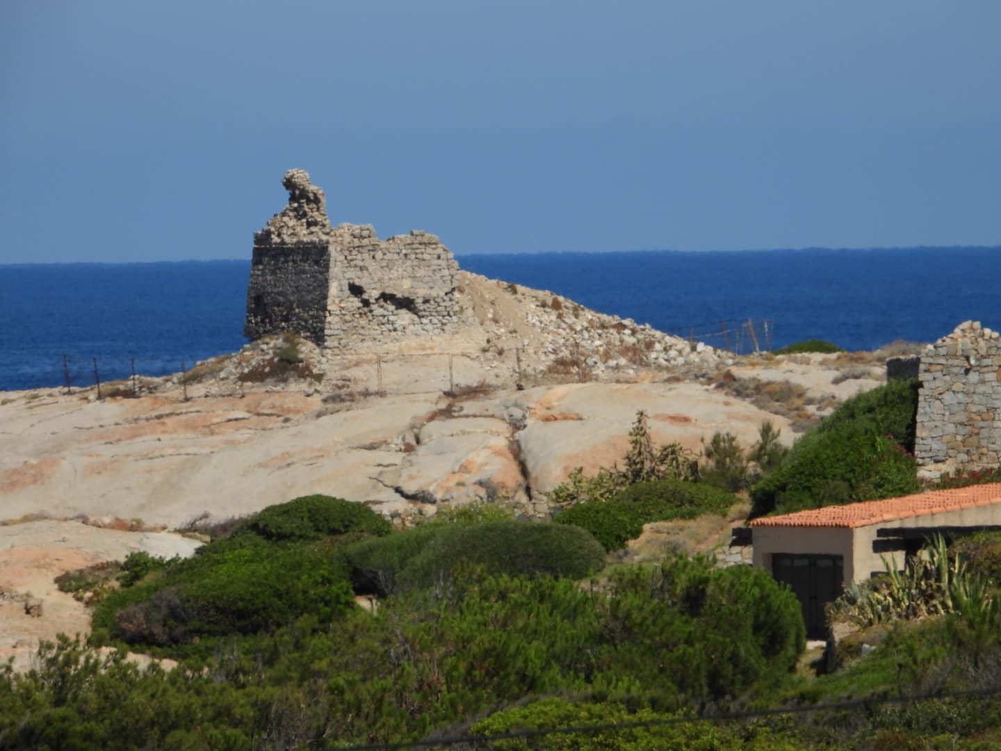 Torra di Caldanu Genoese Tower - Image 1