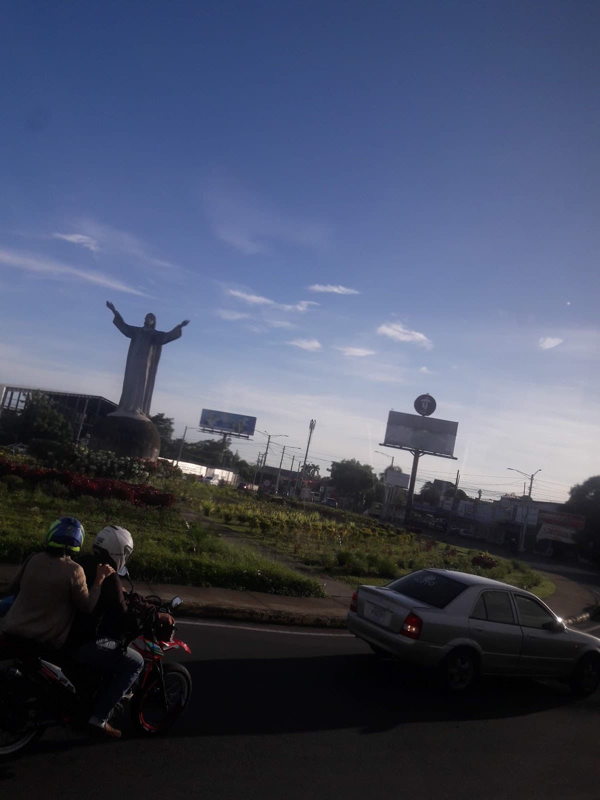 Cristo Rey Roundabout - Image 1