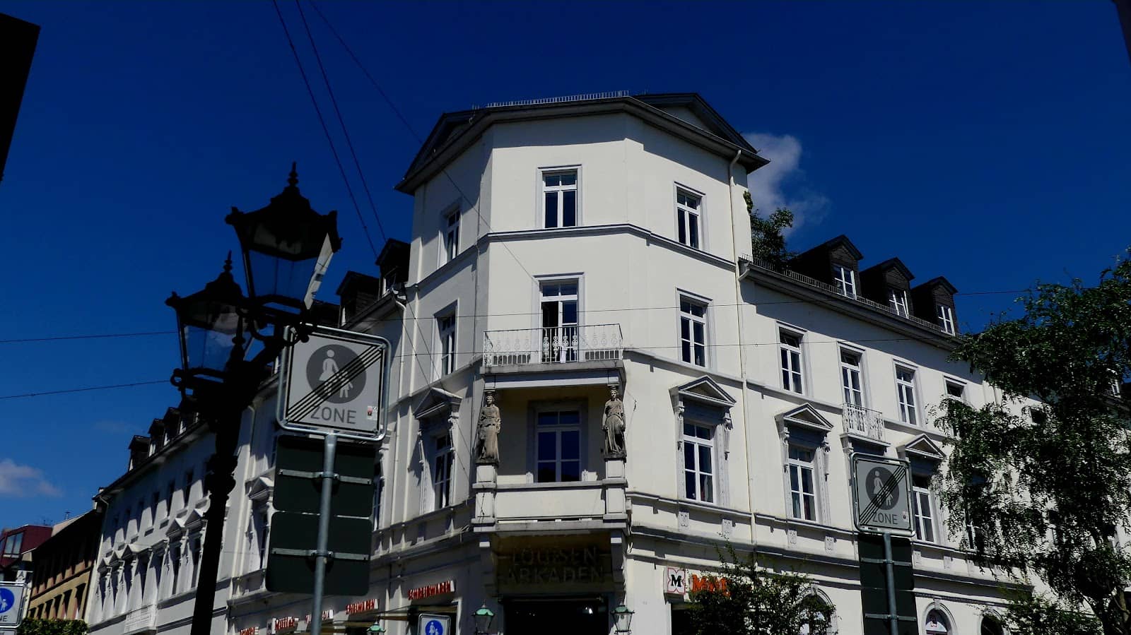 Street Art & Architecture