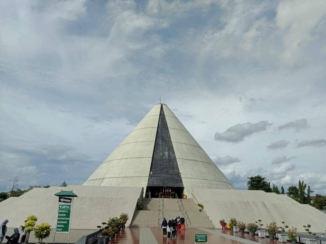 Kirana Viramantra Light Show