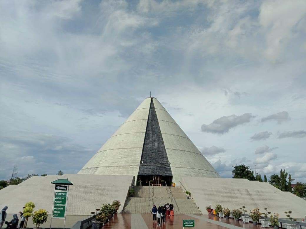 Monumen Jogja Kembali (Monjali) - Image 1