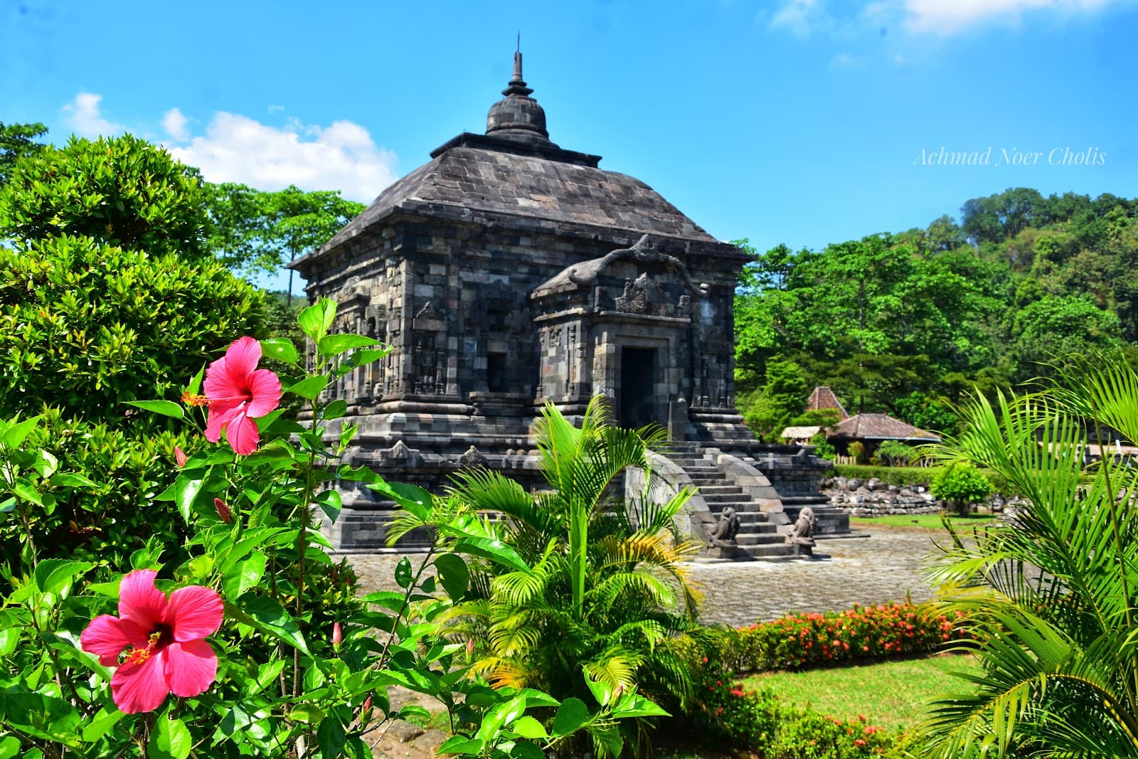Banyunibo Temple - Image 1