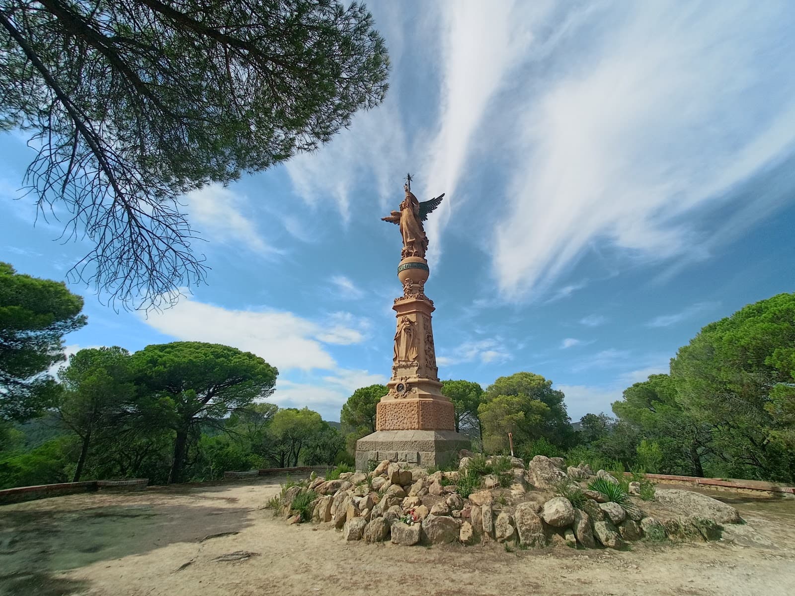 Angel Monument Sant Pere del Bosc - Image 1