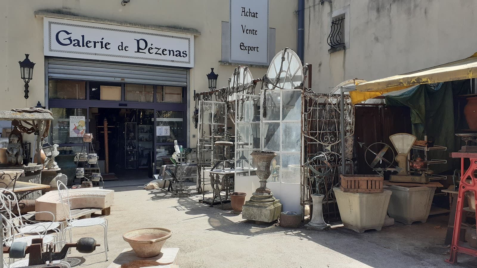 Village des Antiquaires de Pézenas - Image 1