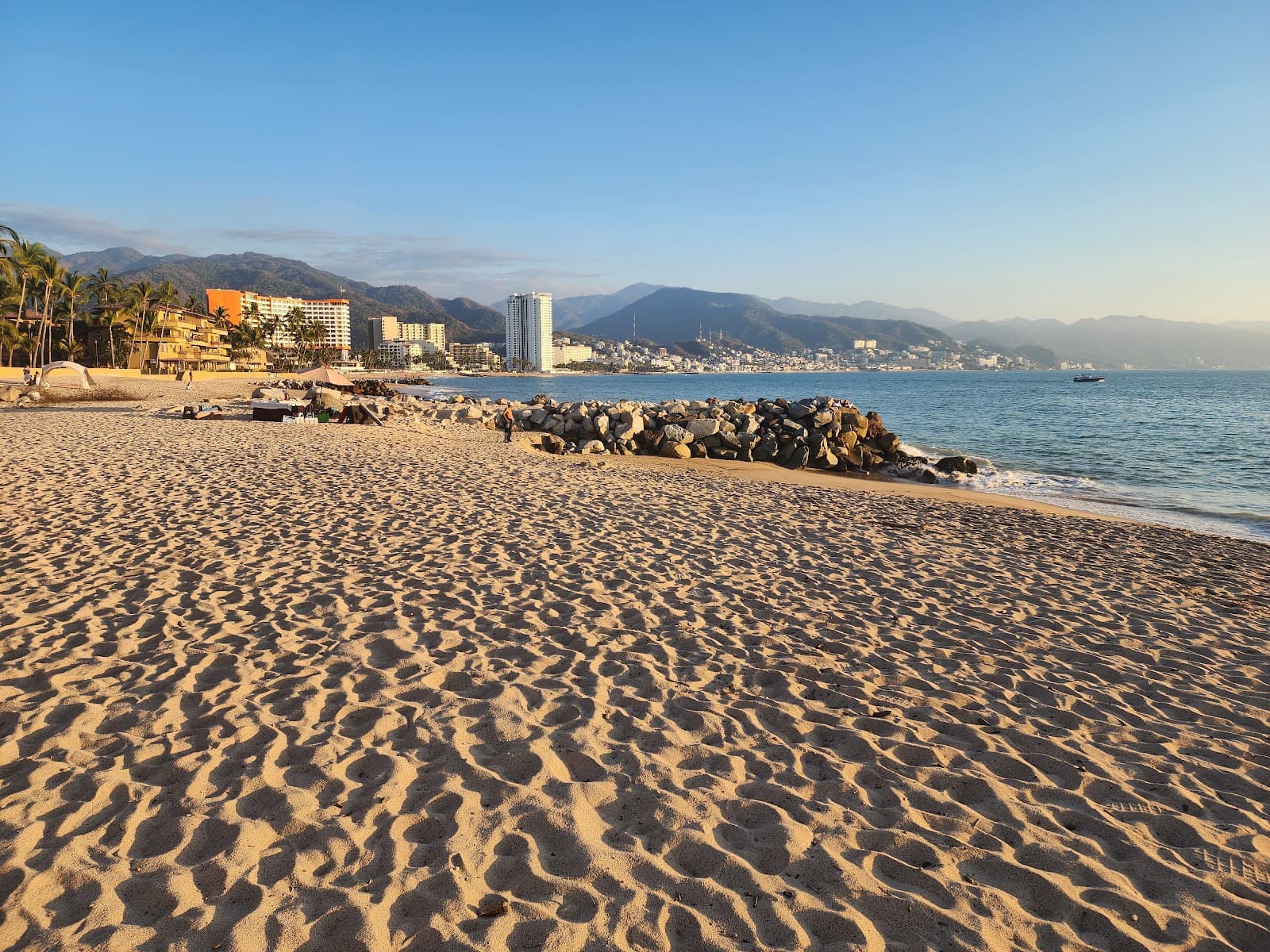 Playa Las Glorias - Image 1