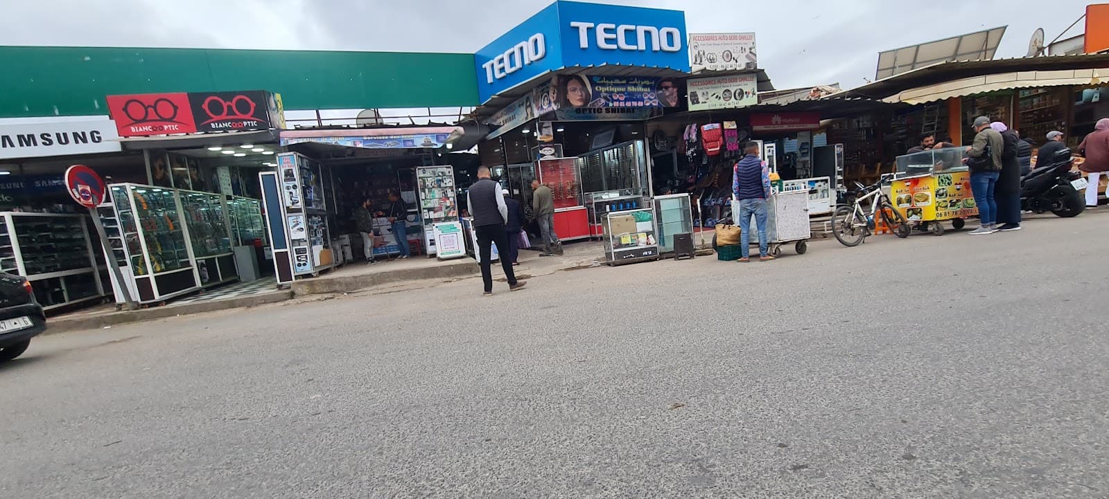 Derb Ghallef Market - Image 1