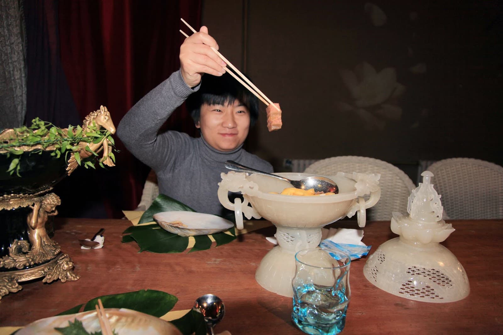 Pure Lotus Vegetarian Restaurant Yangshuo - Image 1