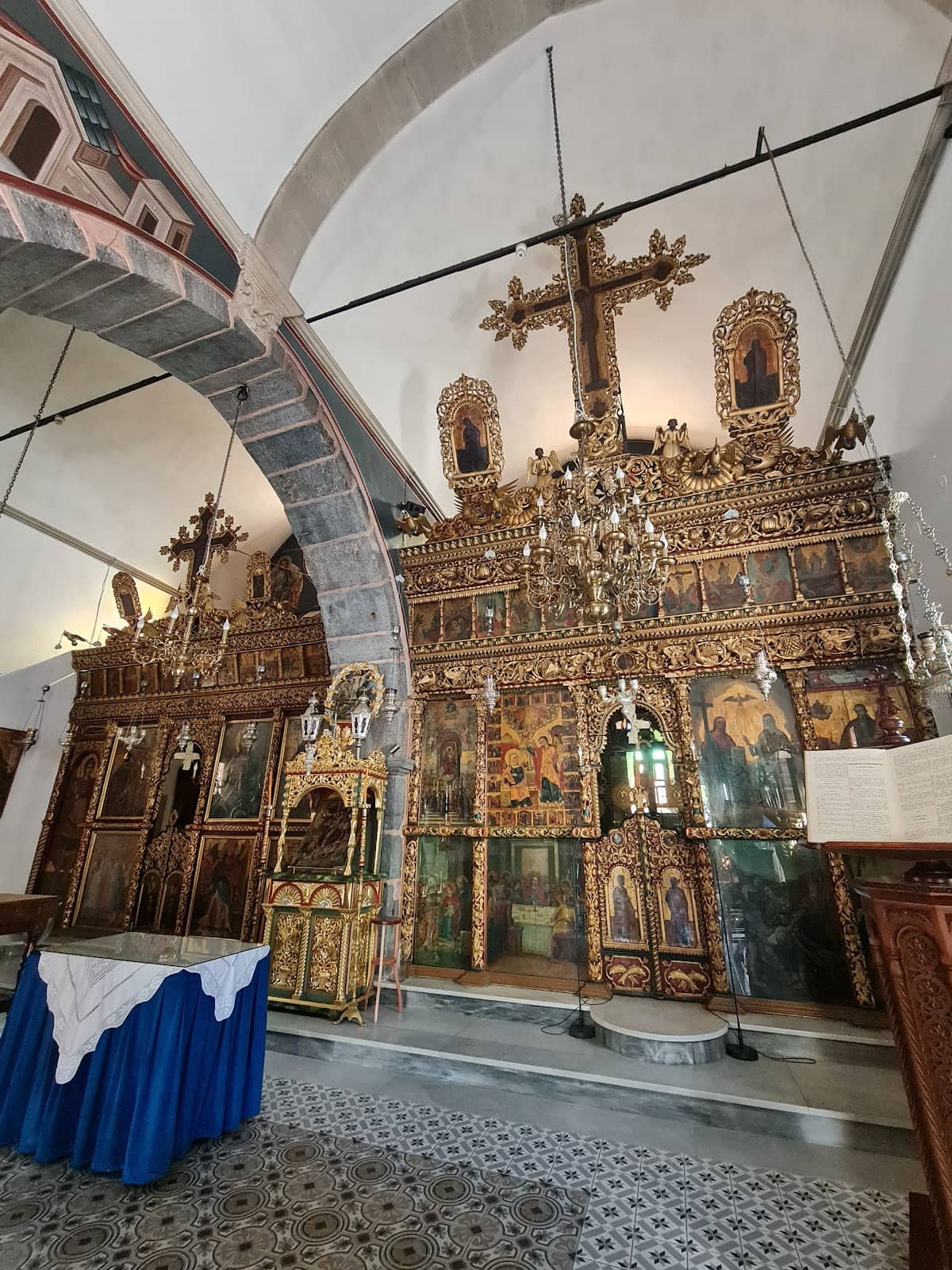 Vertical photo