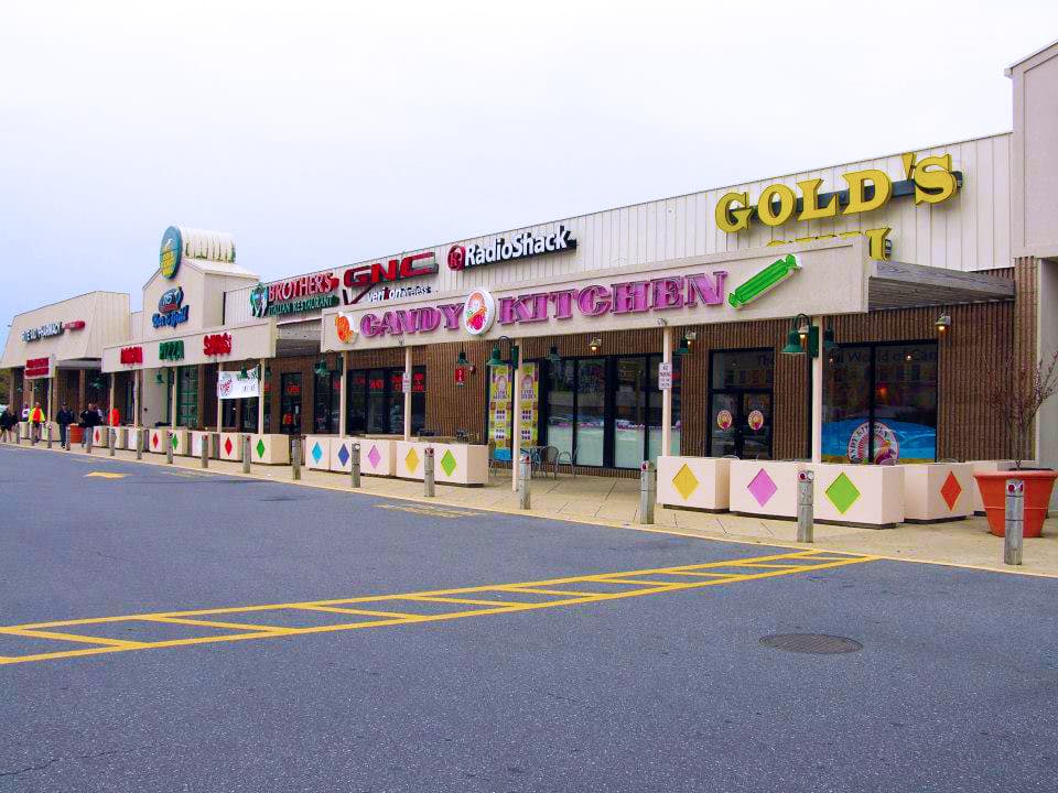 Gold Coast Mall - Image 1