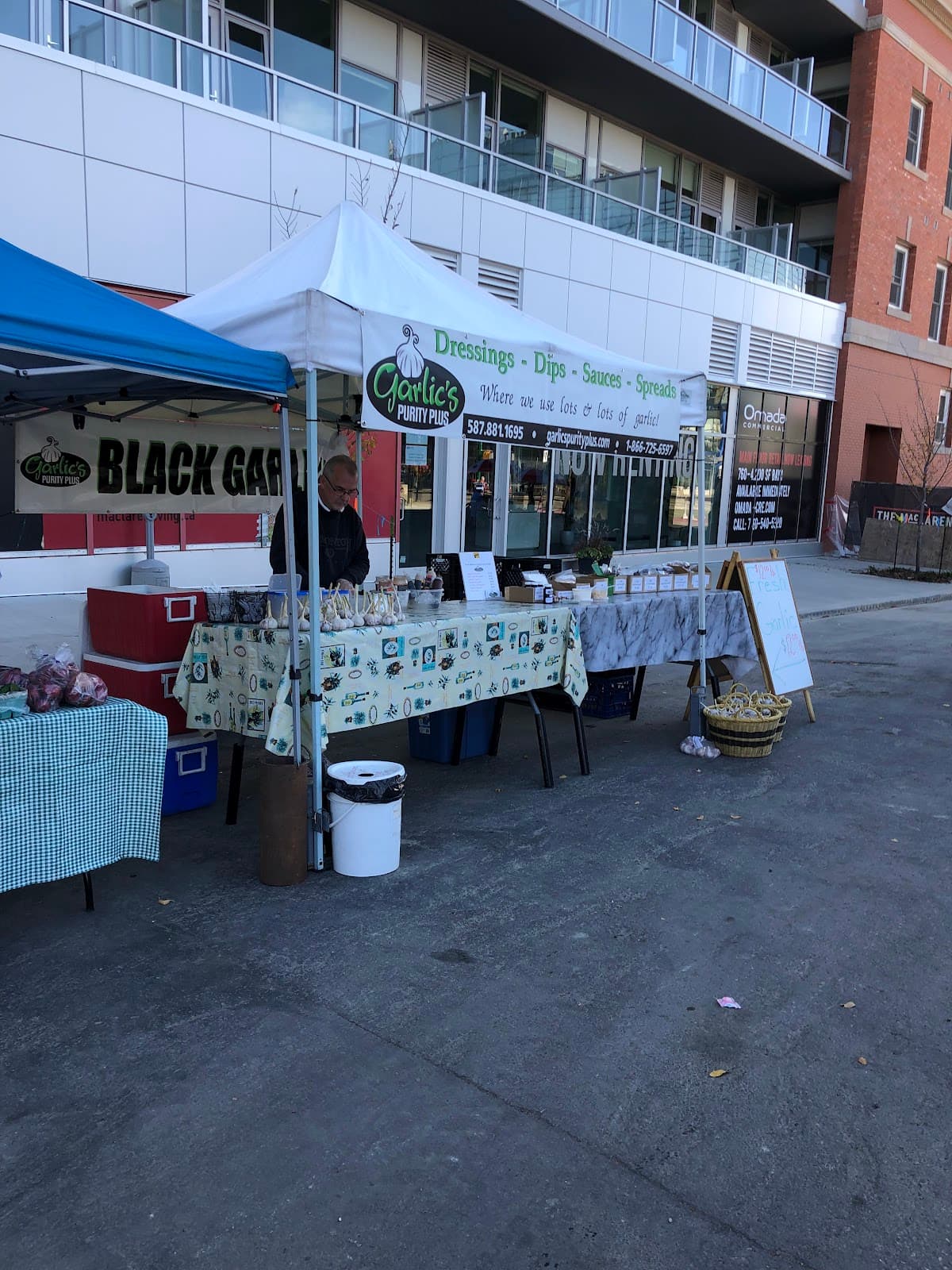 124 Grand Market - Image 1