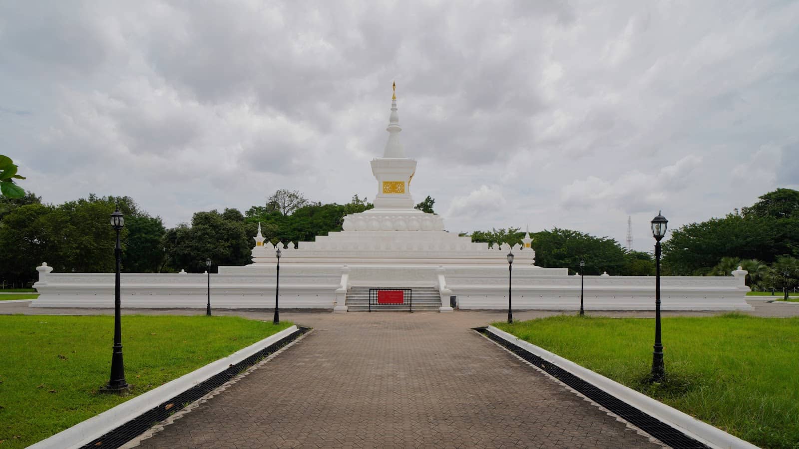 Convenient Cafeterias