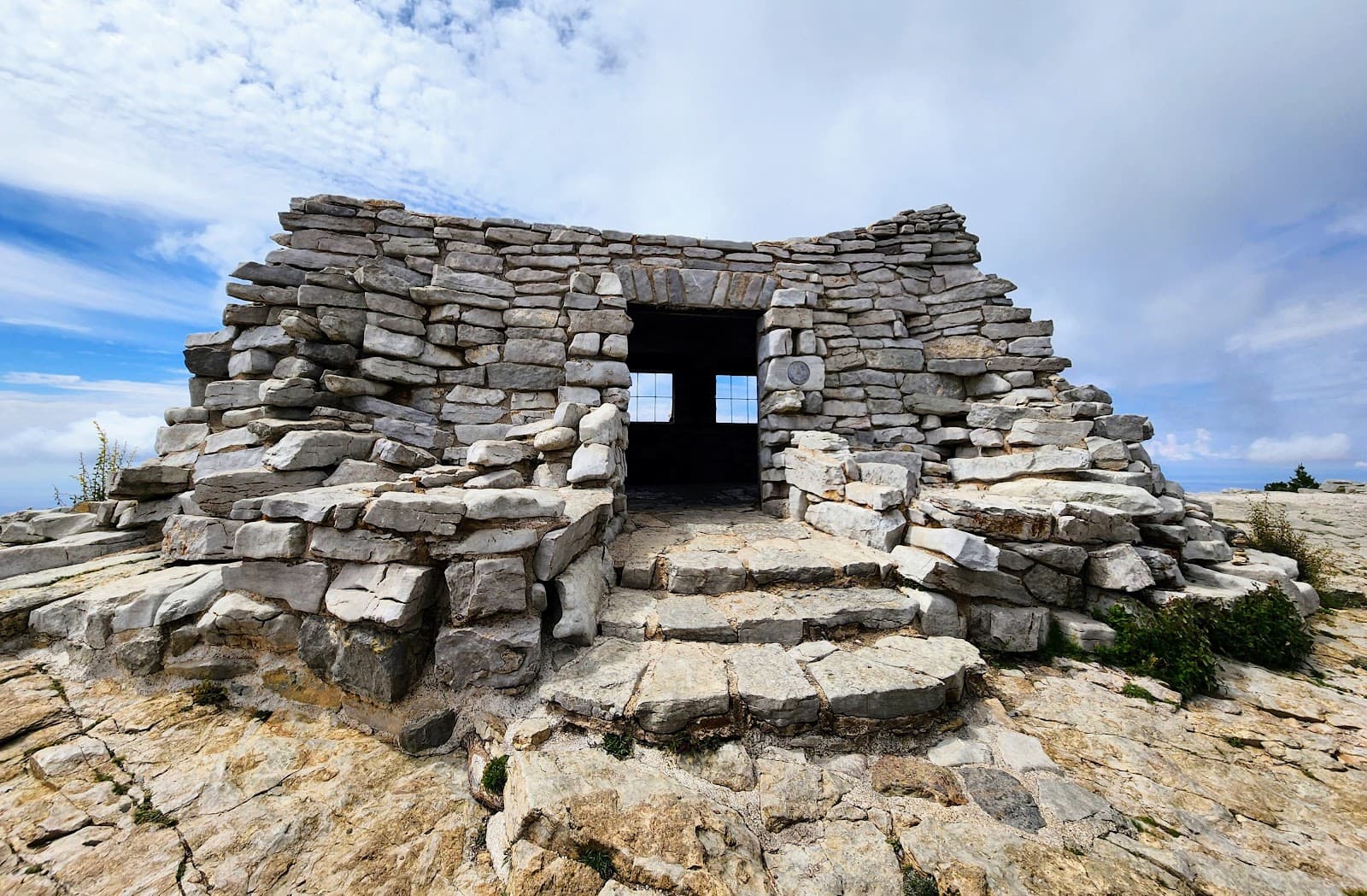 Kiwanis Cabin Sandia Crest - Image 1
