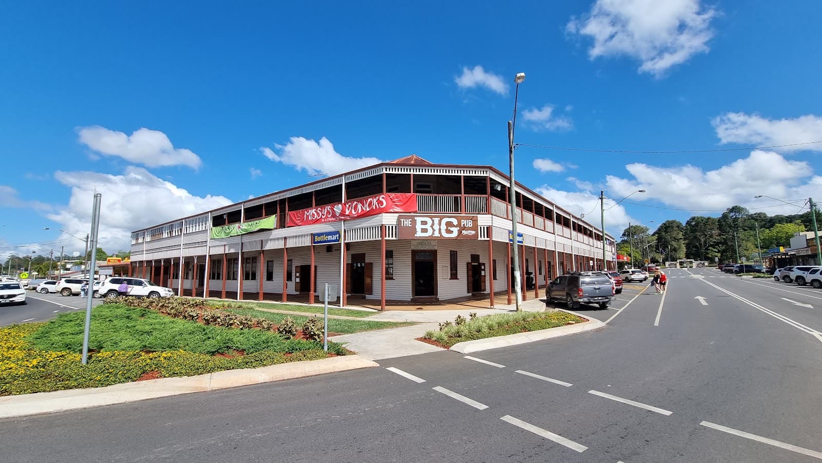 Malanda Hotel (Heritage) - Image 1