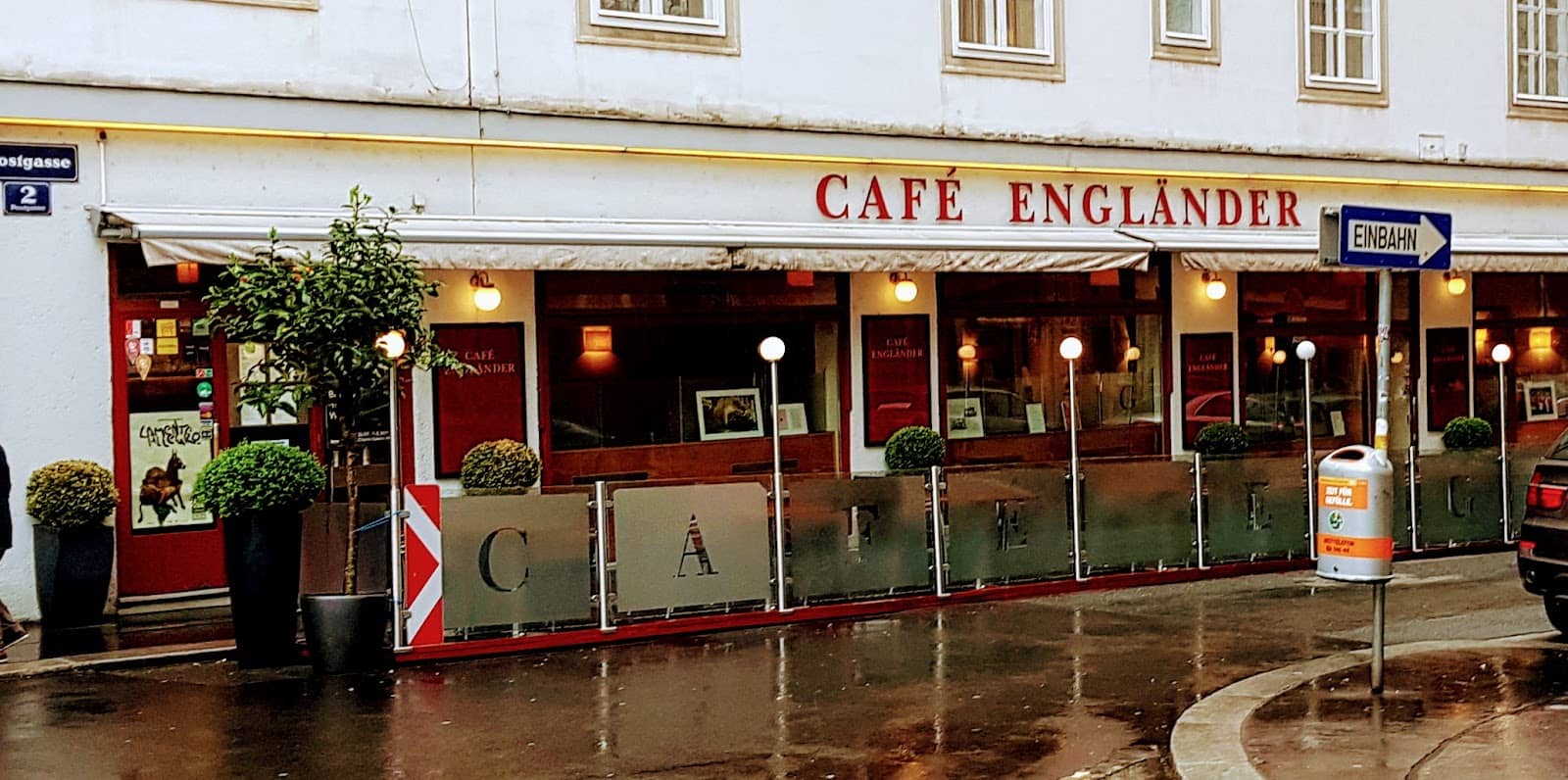 Elegant, Pared-Down Ambiance