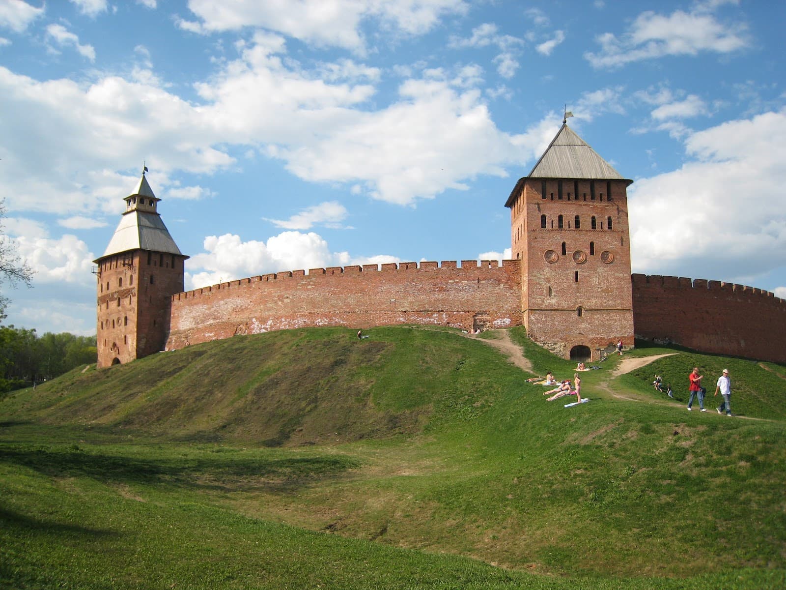 Veliky Novgorod Kremlin (Detinets) - Image 1