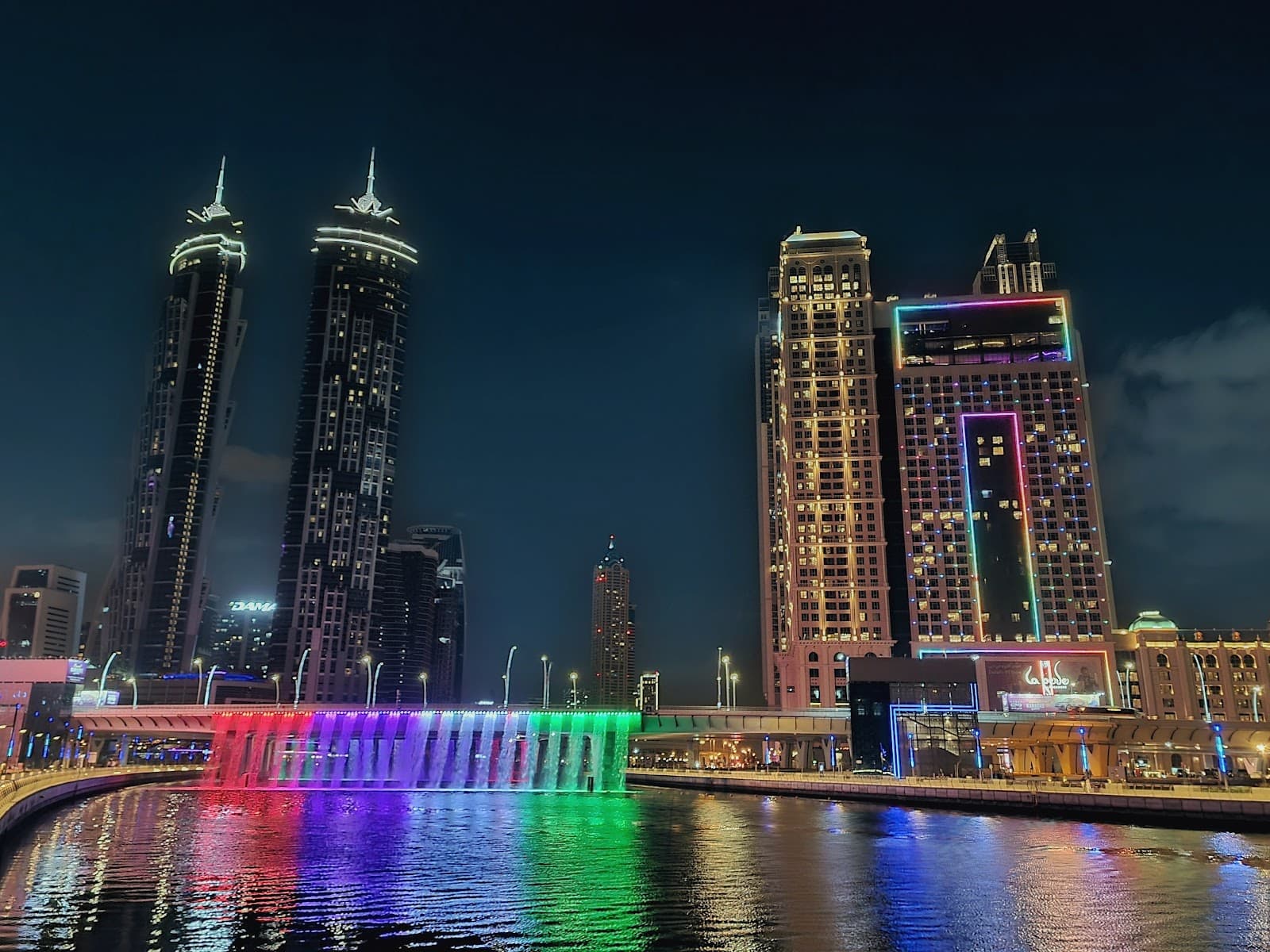 The Dubai Mall Waterfall - Image 1