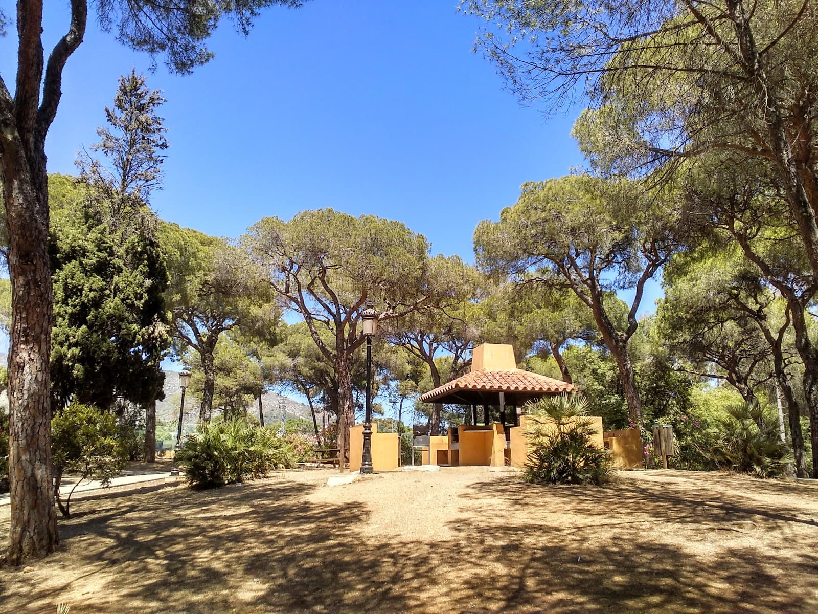 Parque Vigil de Quiñones - Image 1