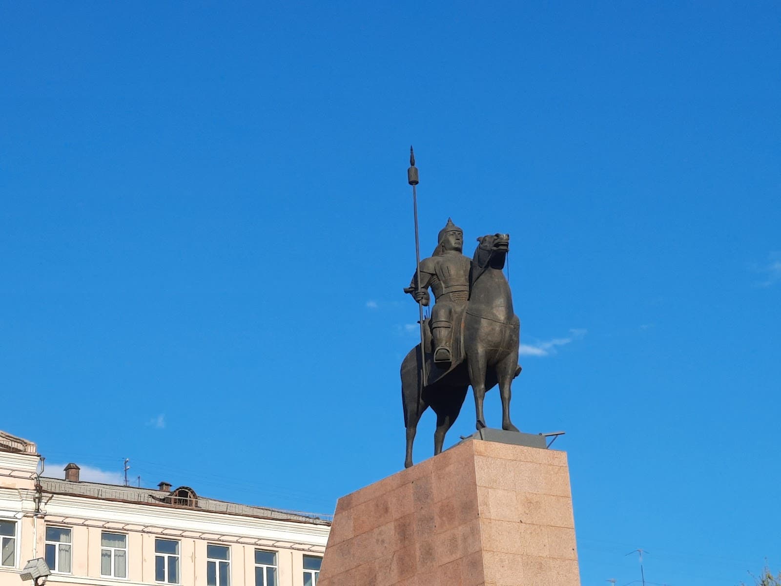 Geser Square - Image 1