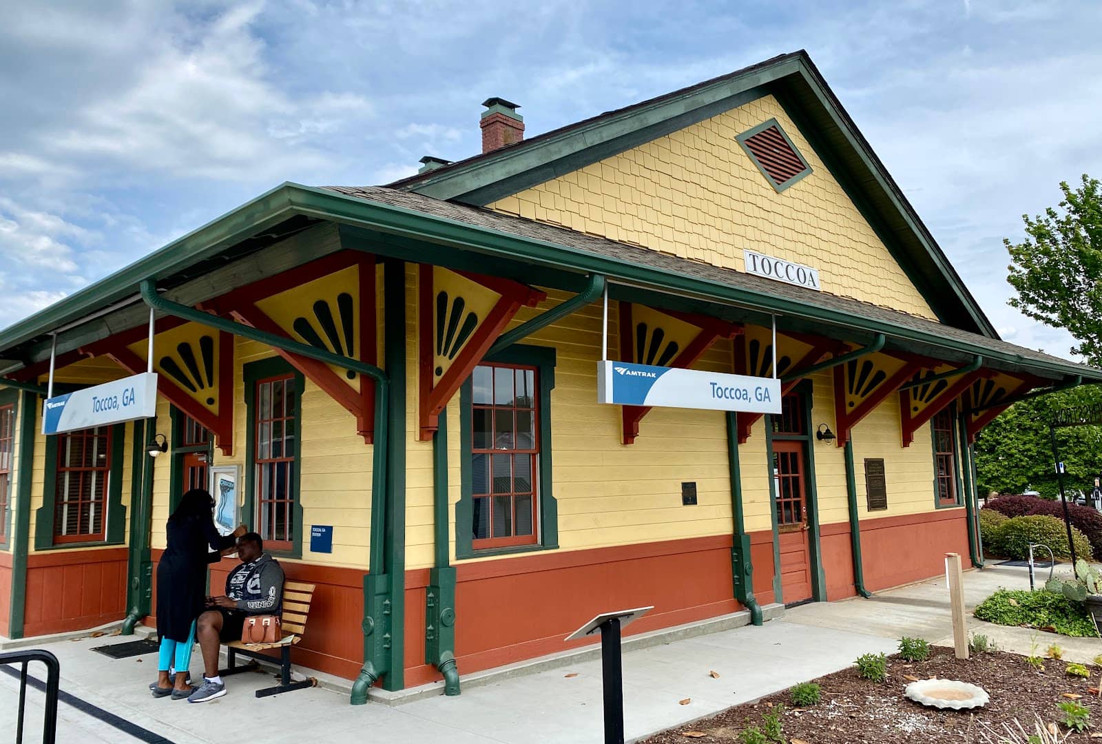Downtown Toccoa Exploration
