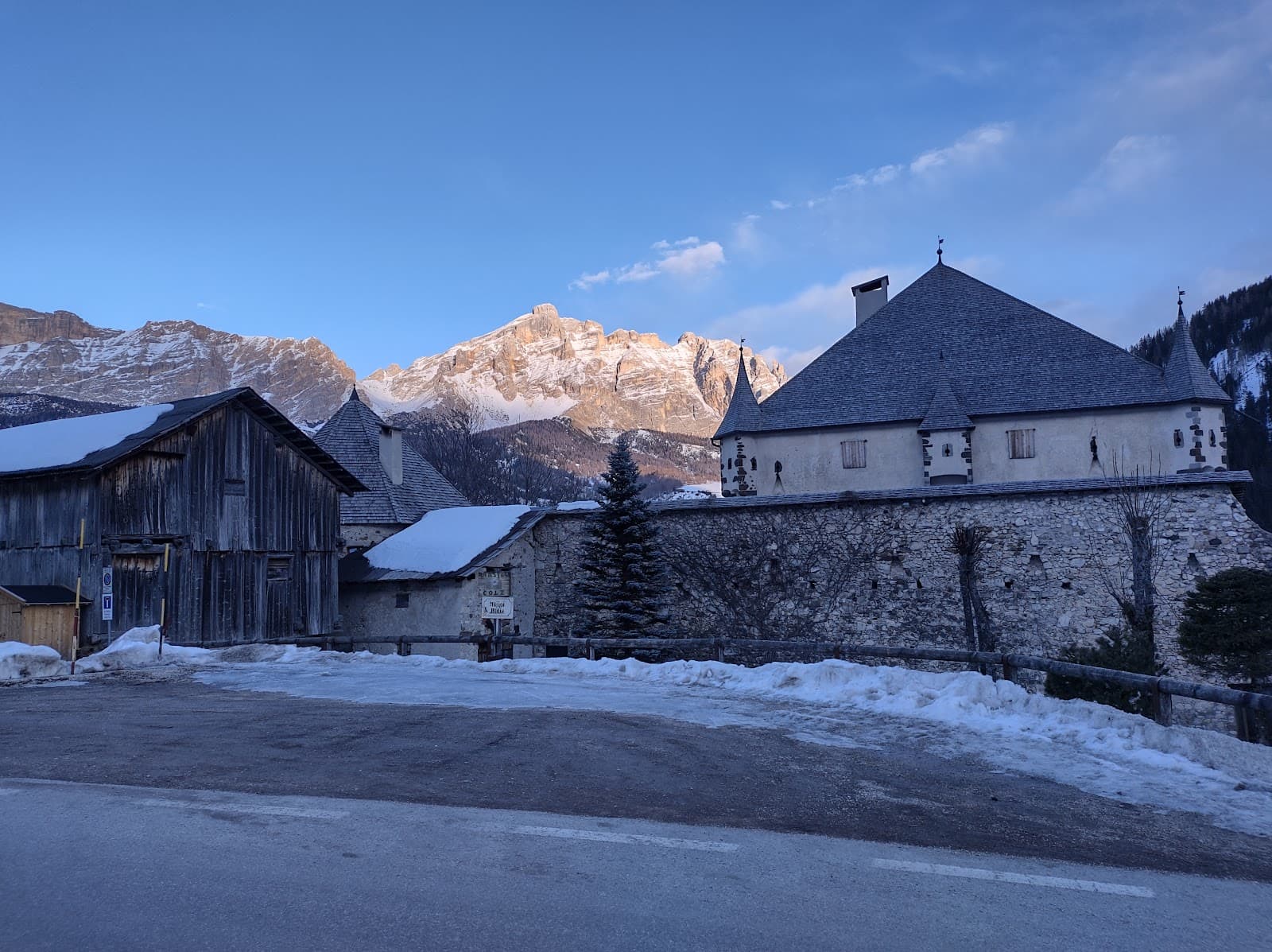 Ciastel Colz - Image 1