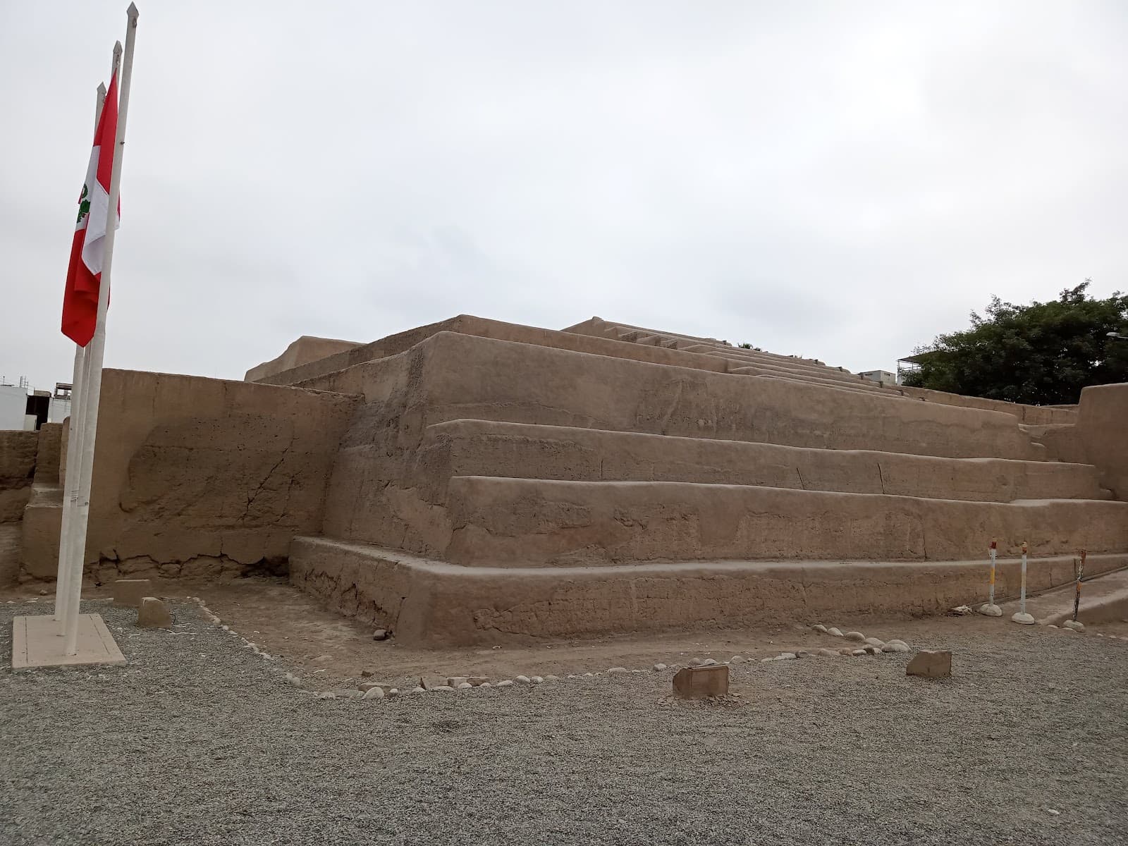 Huaca Santa Catalina Lima - Image 1