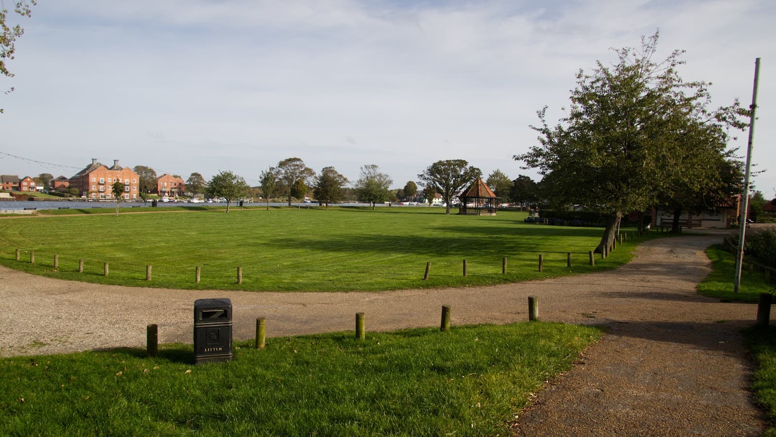 Oulton Broad & Nicholas Everitt Park - Image 1