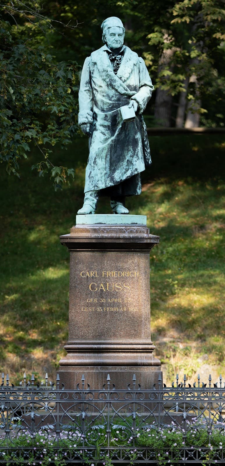Gauss Monument - Image 1