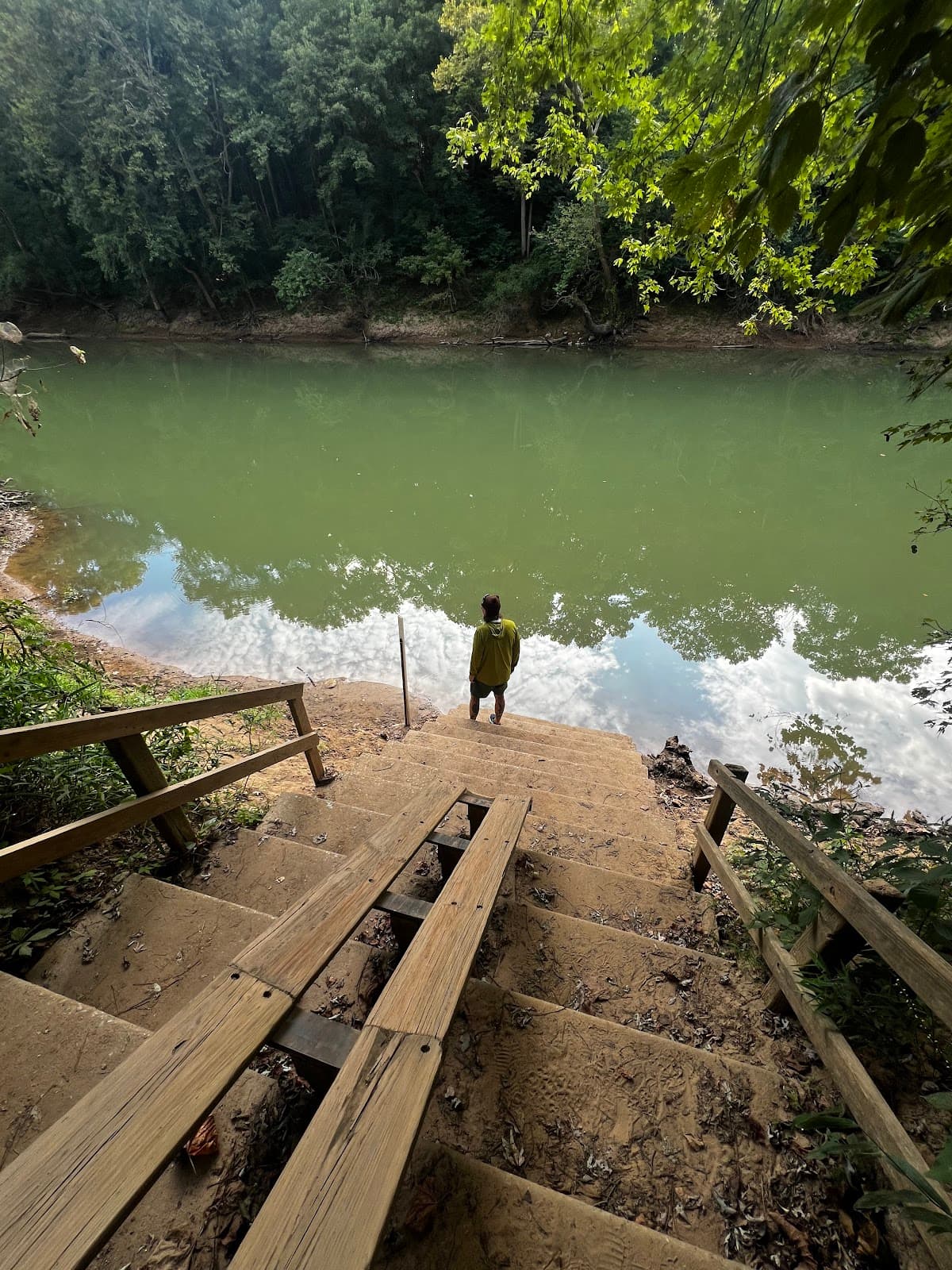 Dennison Ferry Day-Use & Canoe Launch - Image 1