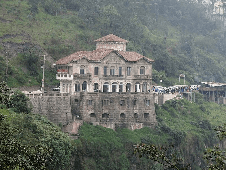 The Mansion's Aura