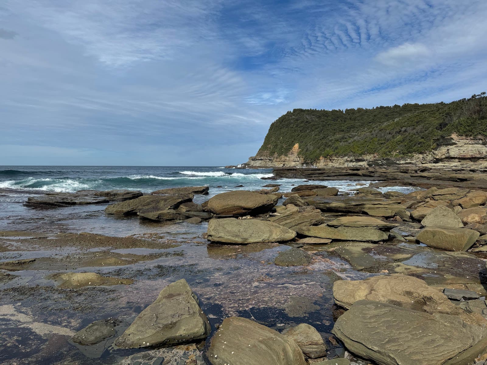 Winney Bay Cliff Top Walk - Image 1