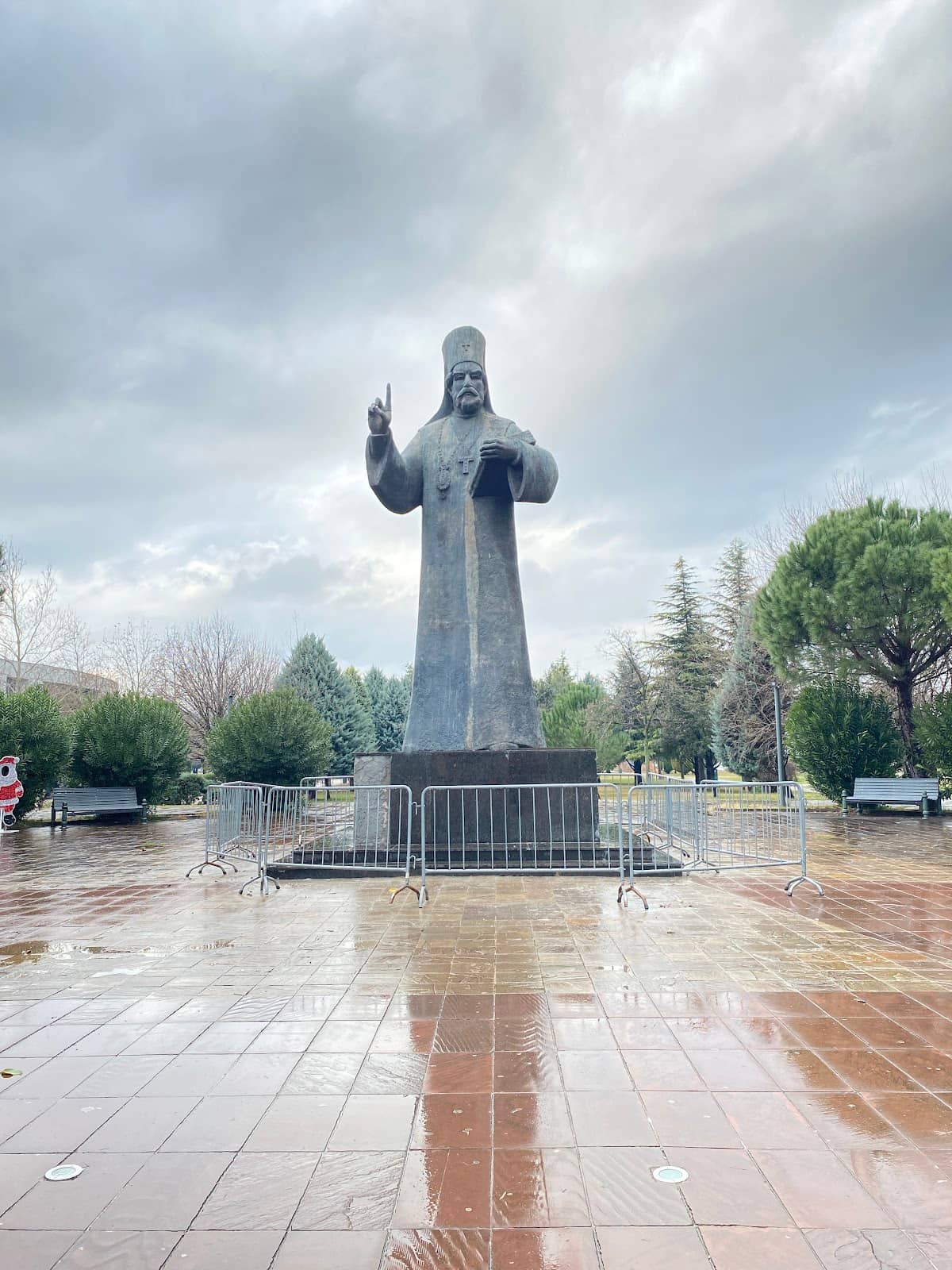 Local Cafes and Relaxation