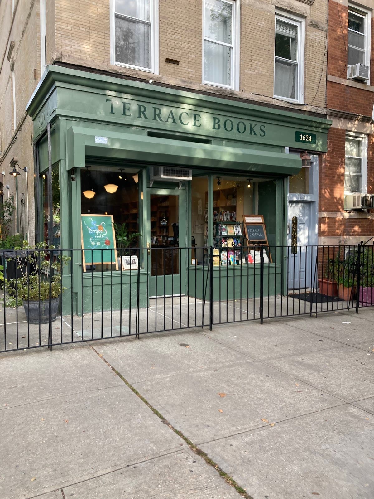 Terrace Books Windsor Terrace Brooklyn - Image 1