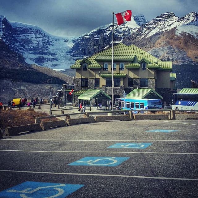 Columbia Icefield Discovery Centre - Image 1