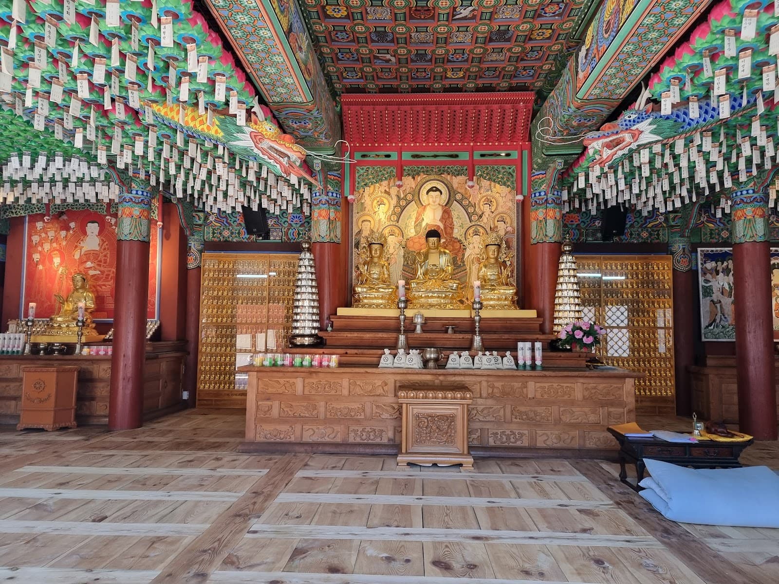 Baekdamsa Temple - Image 1