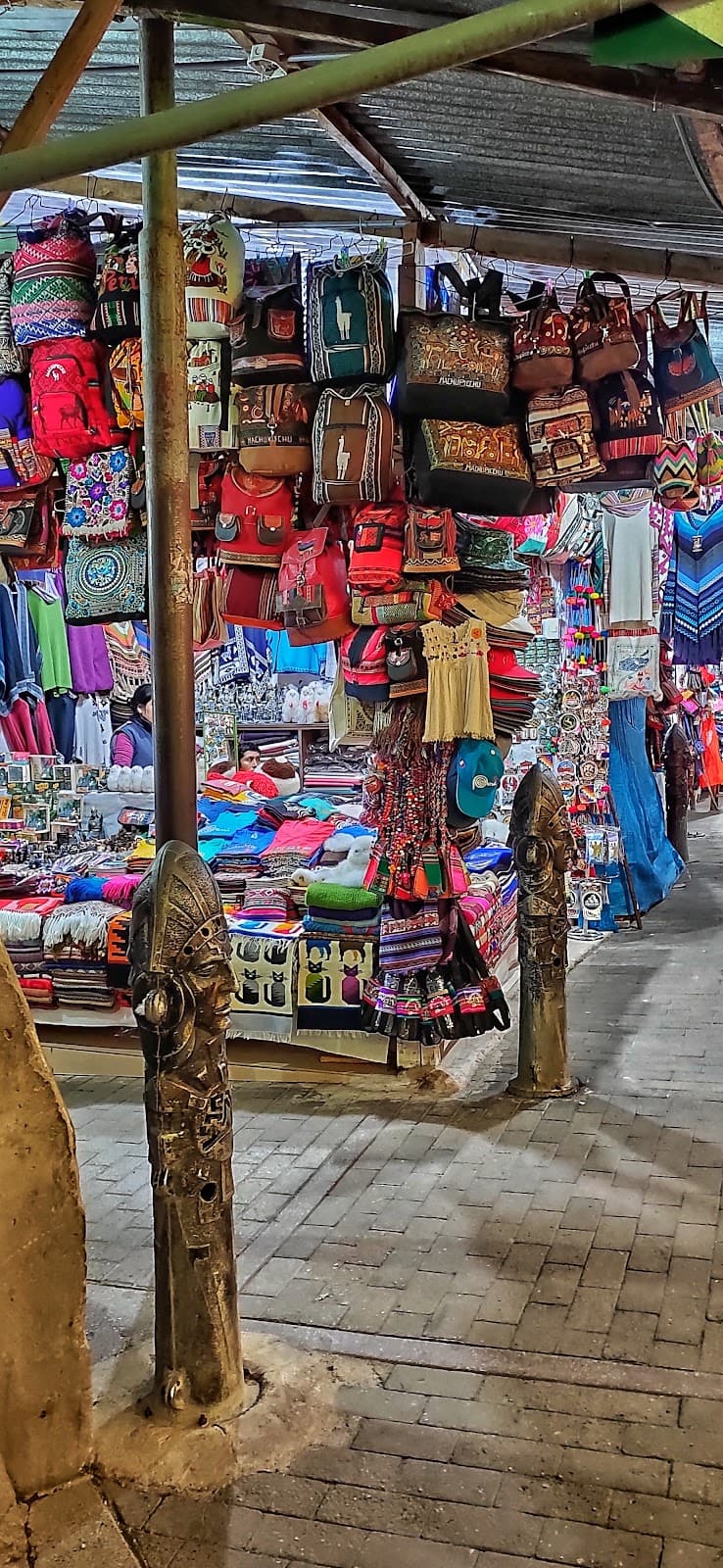 Mercado Artesanal Aguas Calientes - Image 1