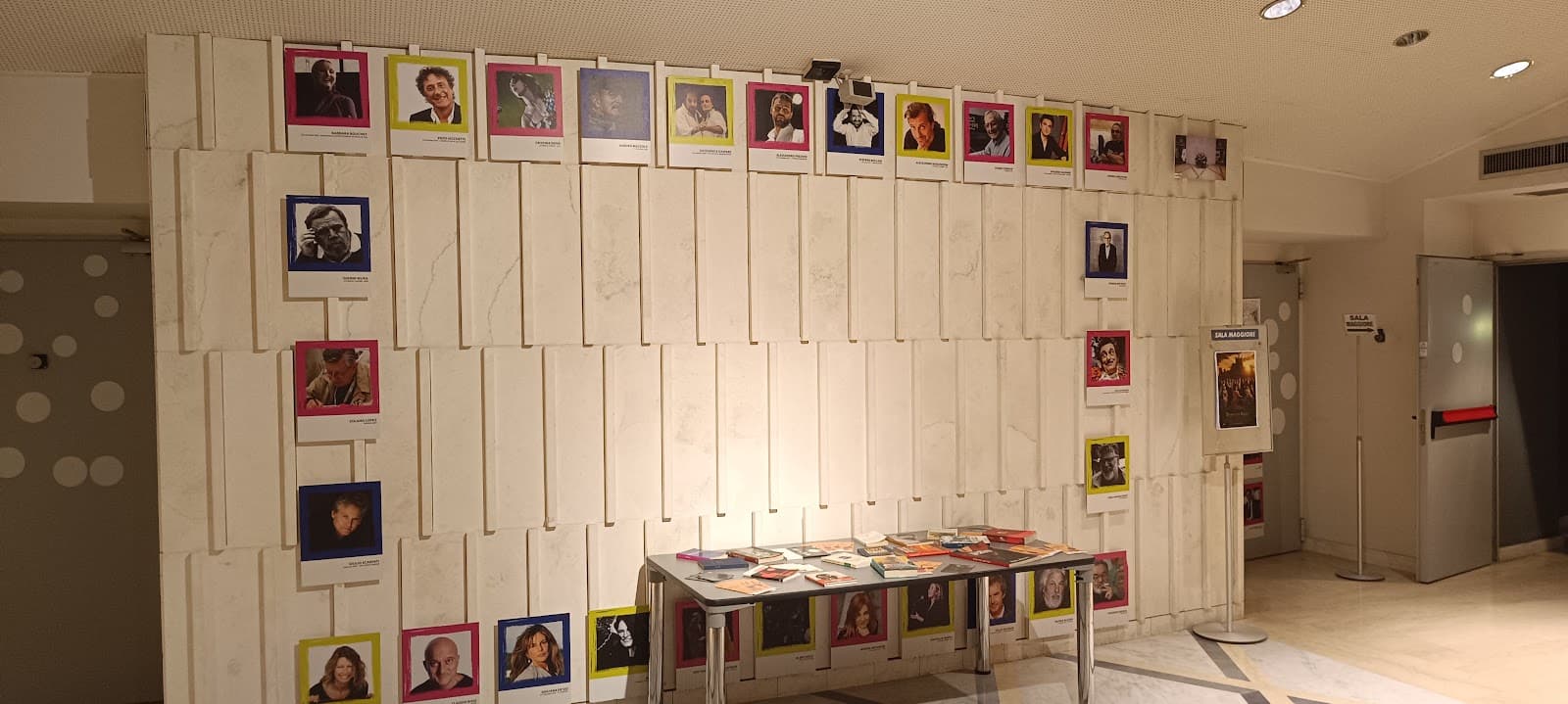 Teatro Politeama - Image 1