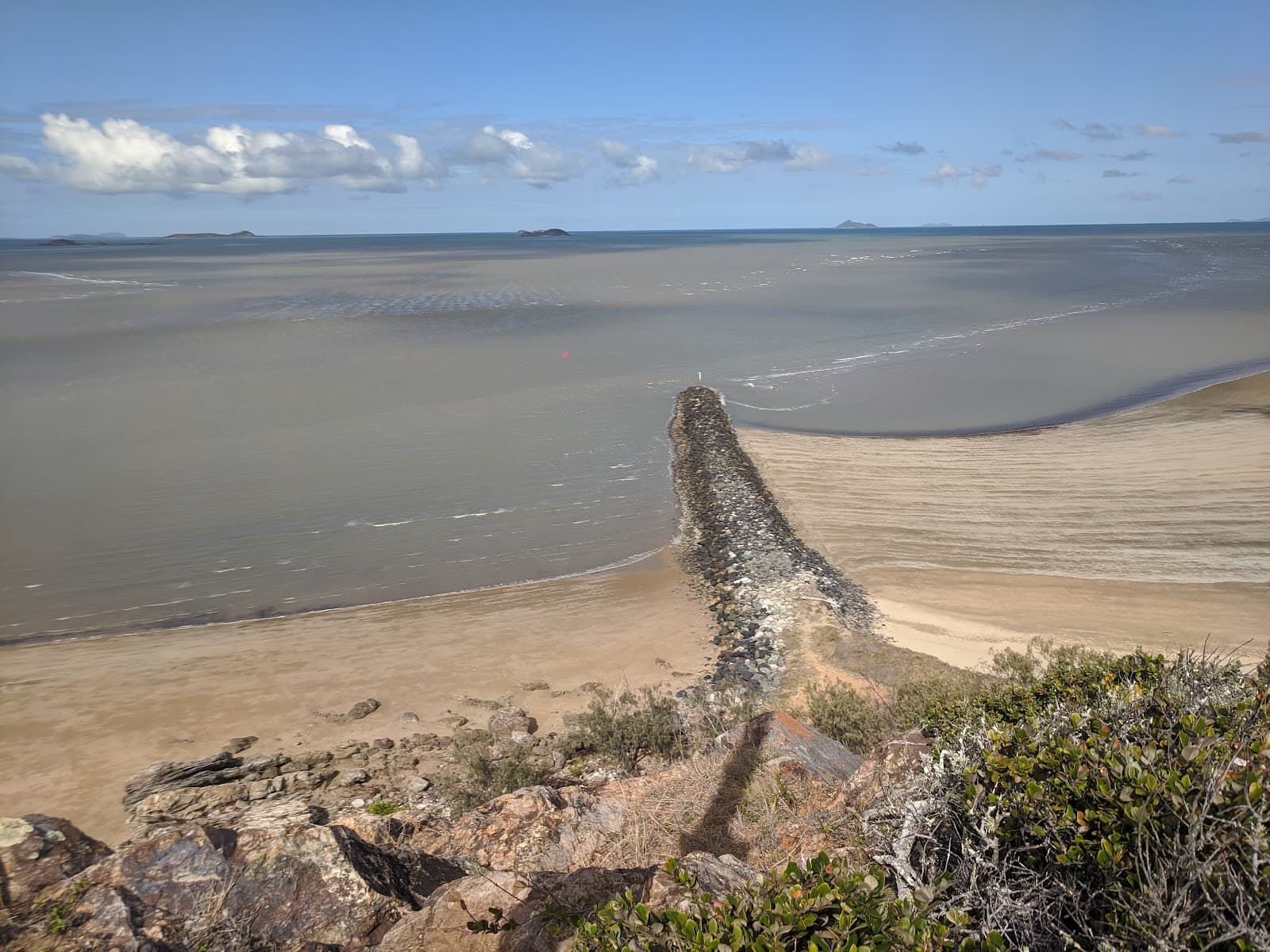 Keppel Sands Beach - Image 1